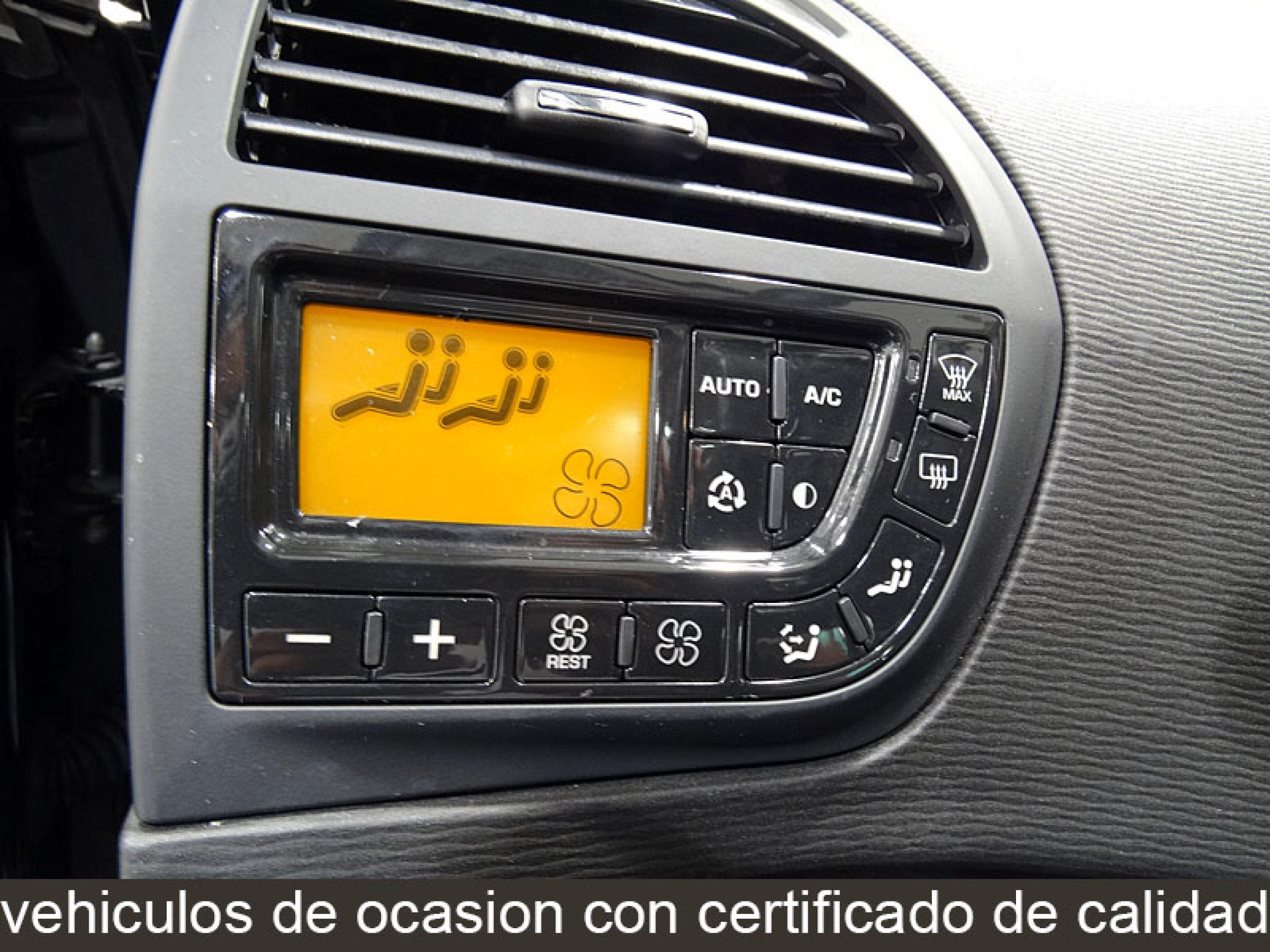 Foto Citroen Grand C4 Picasso 24