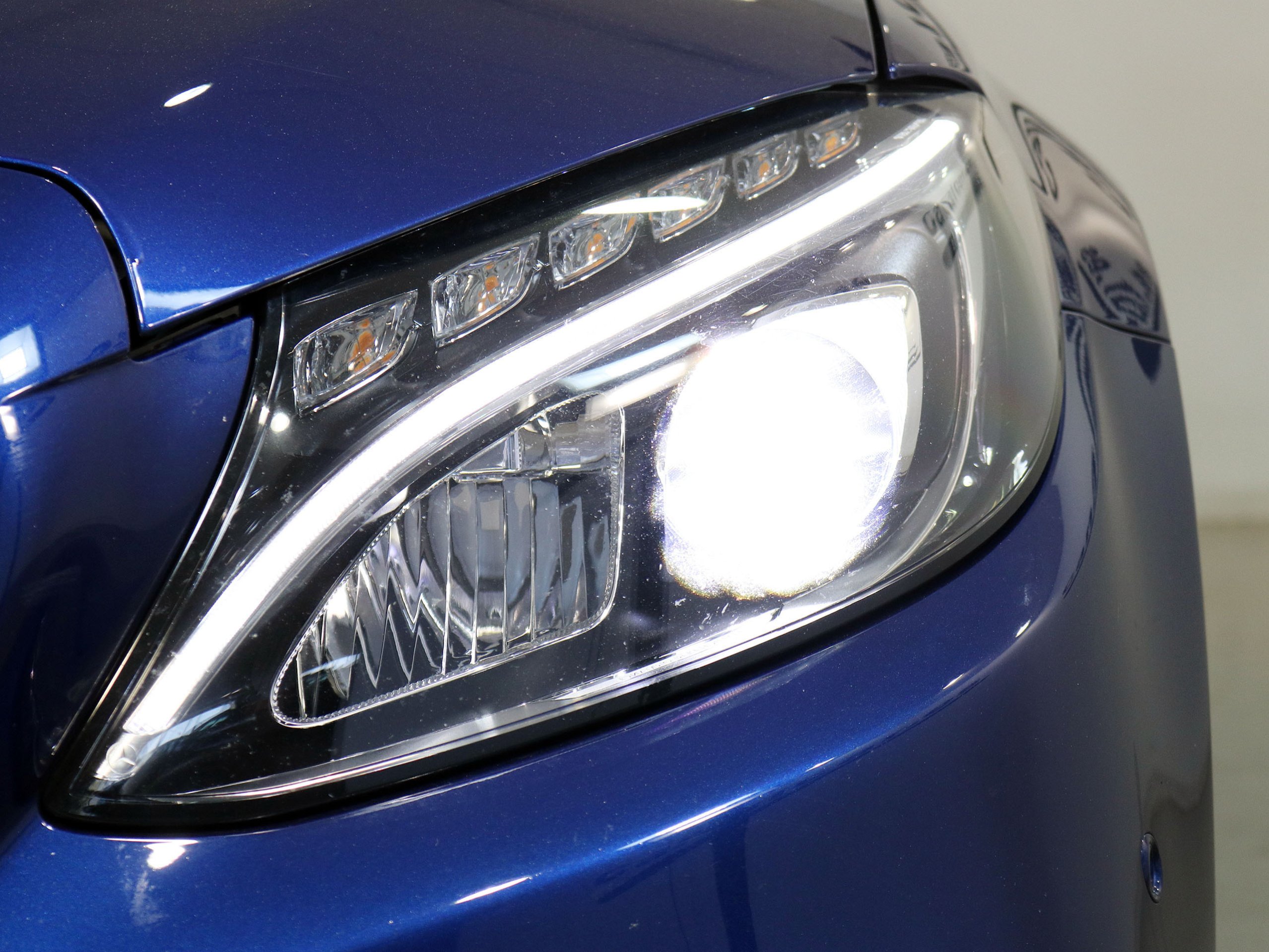Foto Mercedes-Benz C 220 11