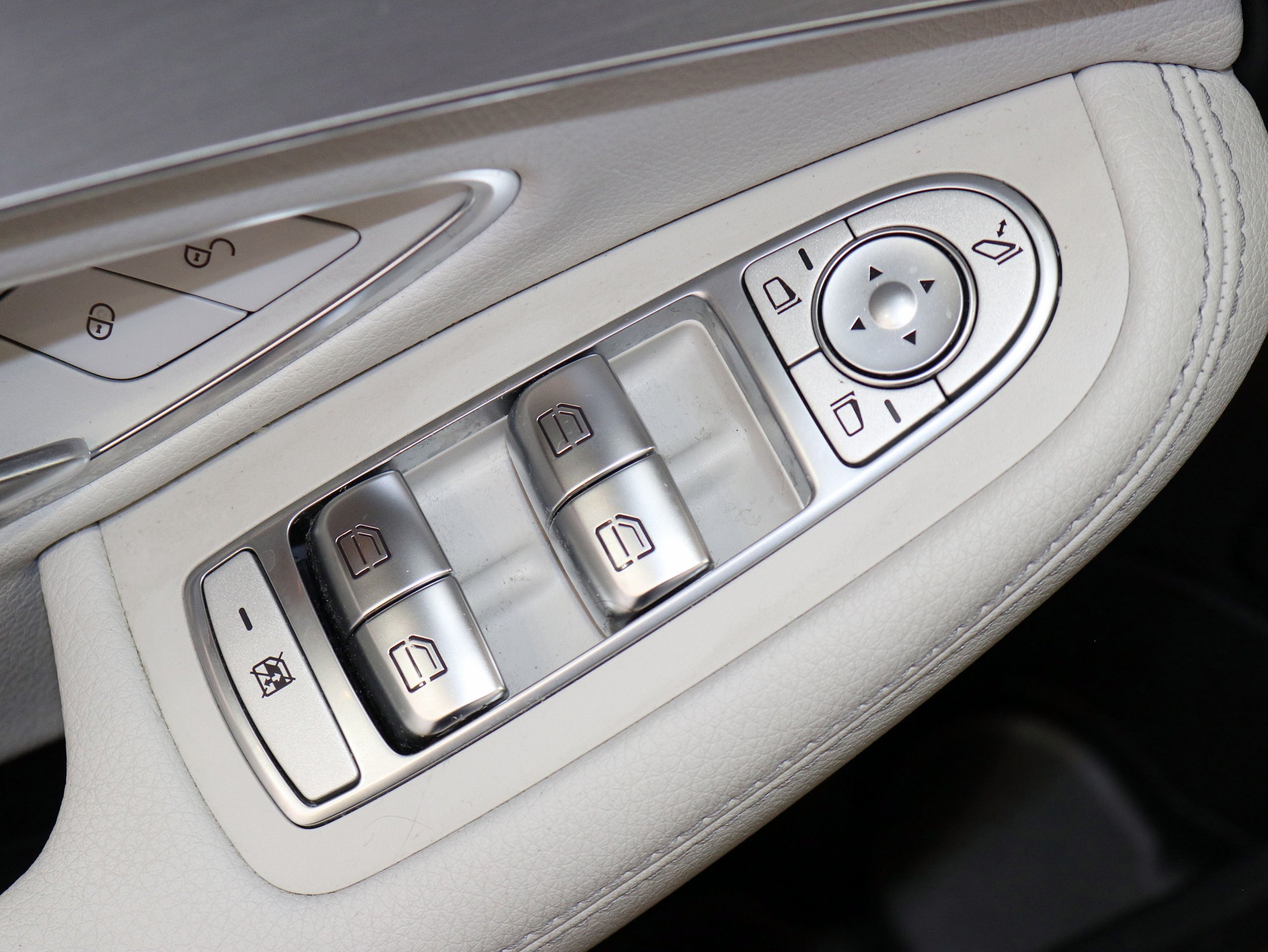 Foto Mercedes-Benz C 220 32