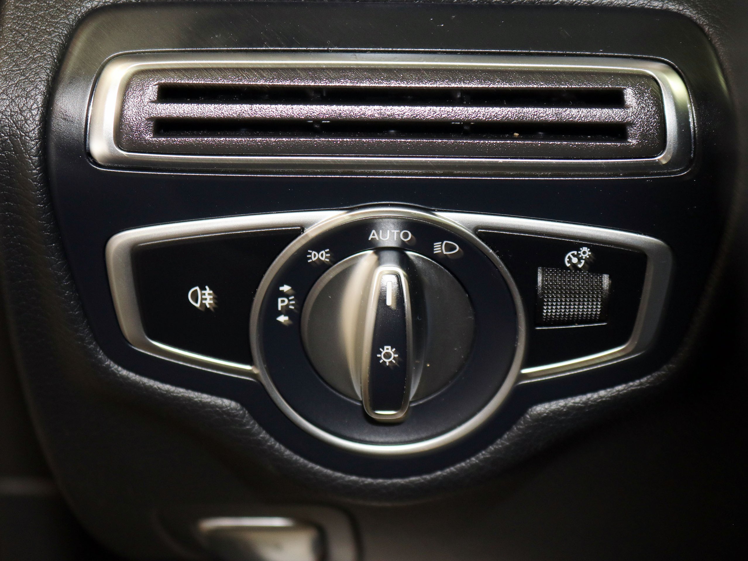 Foto Mercedes-Benz C 220 33