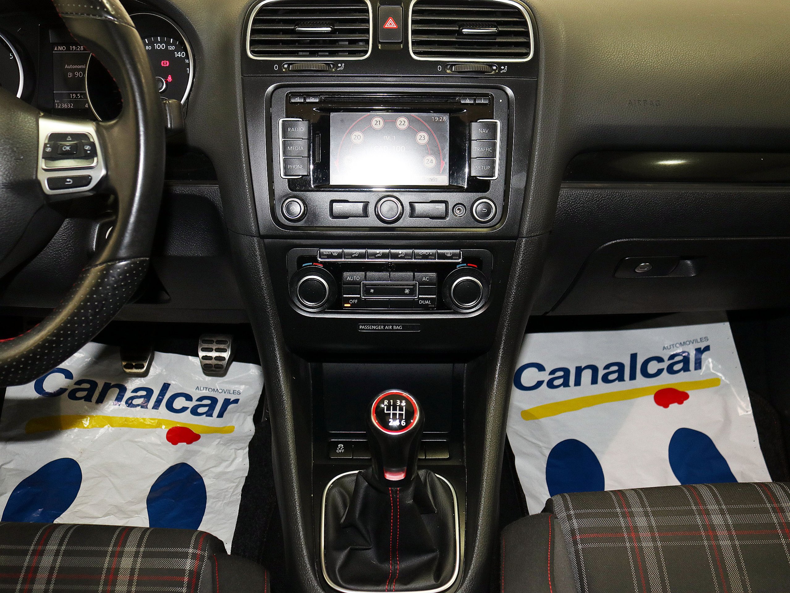Foto Volkswagen Golf 21