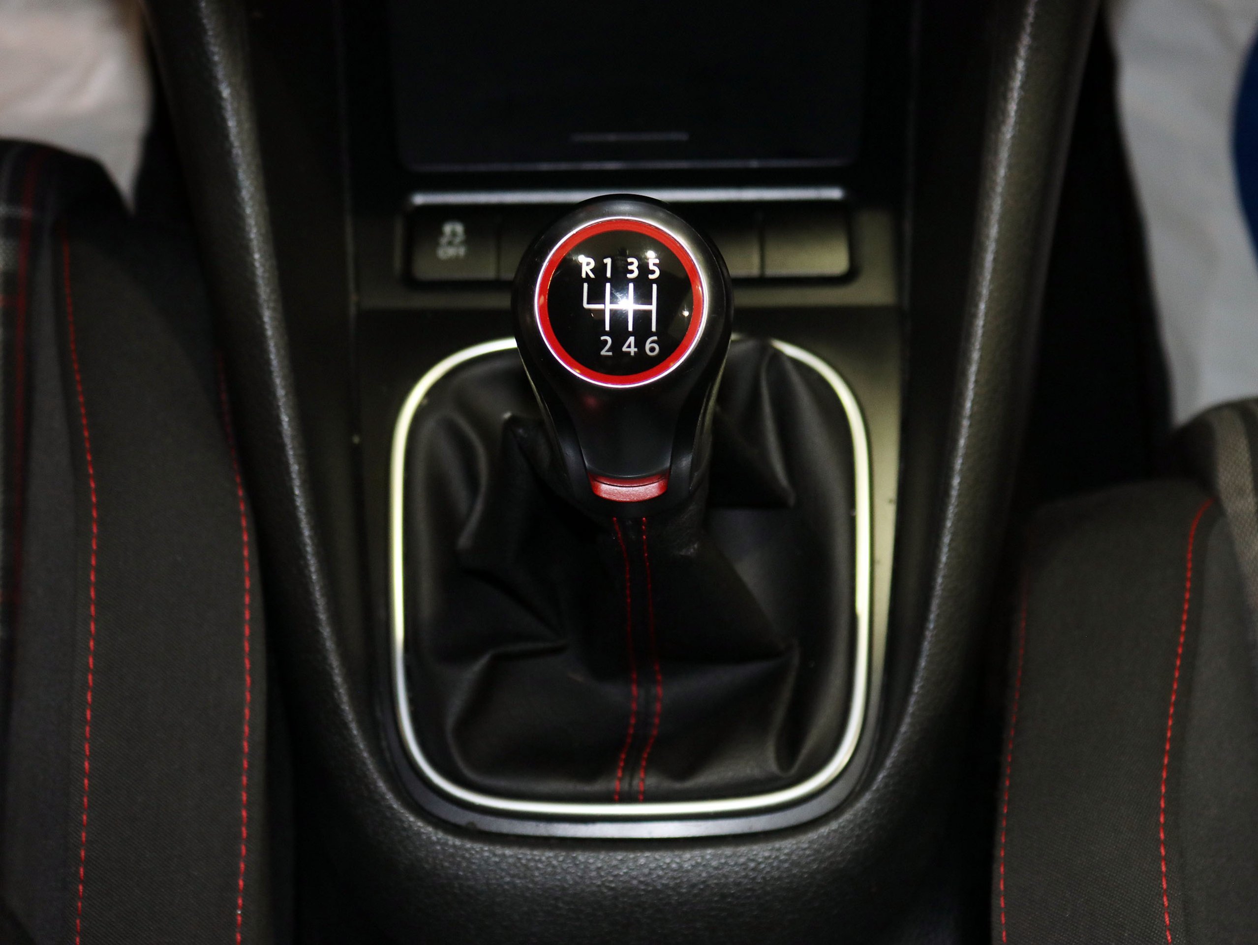 Foto Volkswagen Golf 26