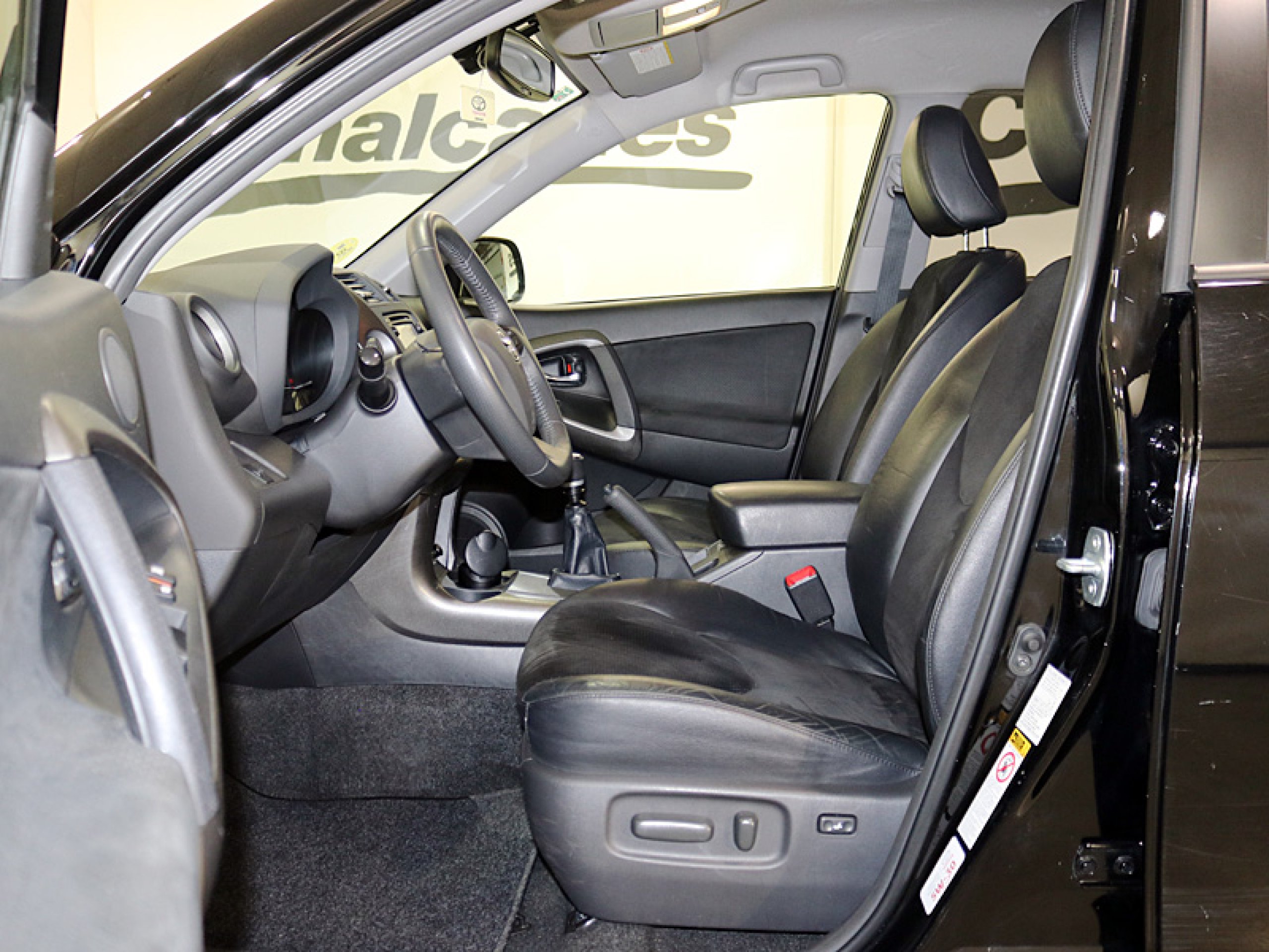 Foto Toyota RAV-4 12