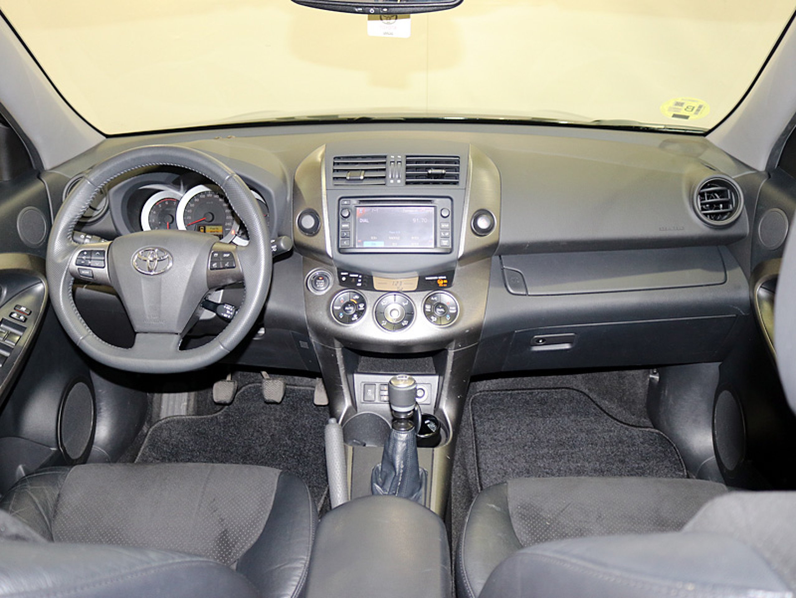 Foto Toyota RAV-4 16