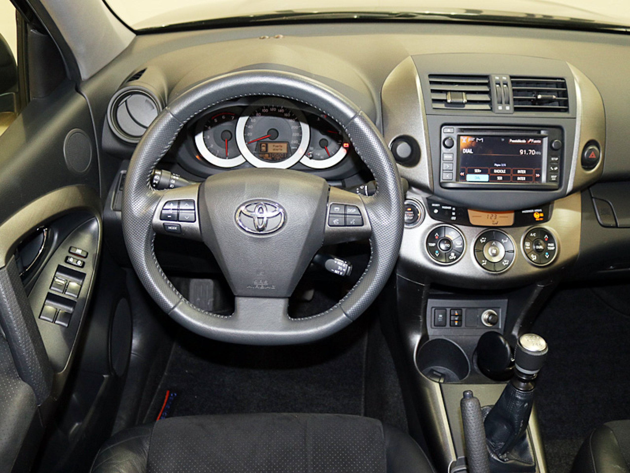 Foto Toyota RAV-4 17