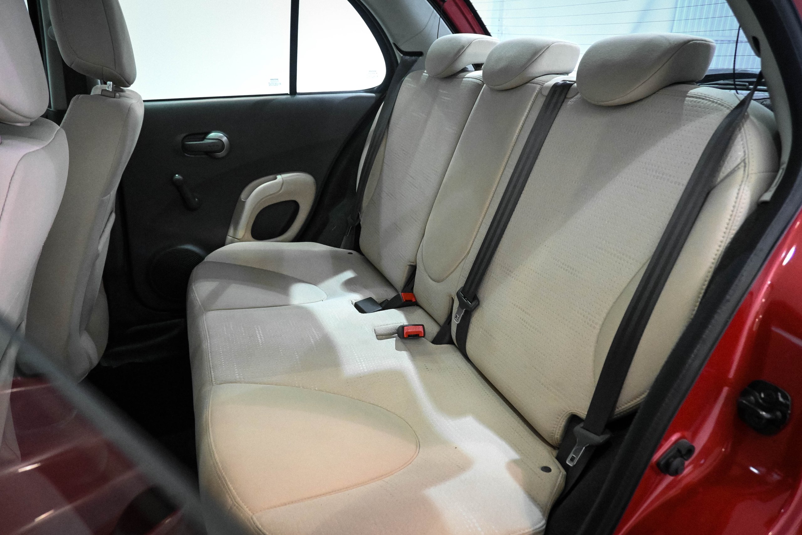 Foto Nissan Micra 12