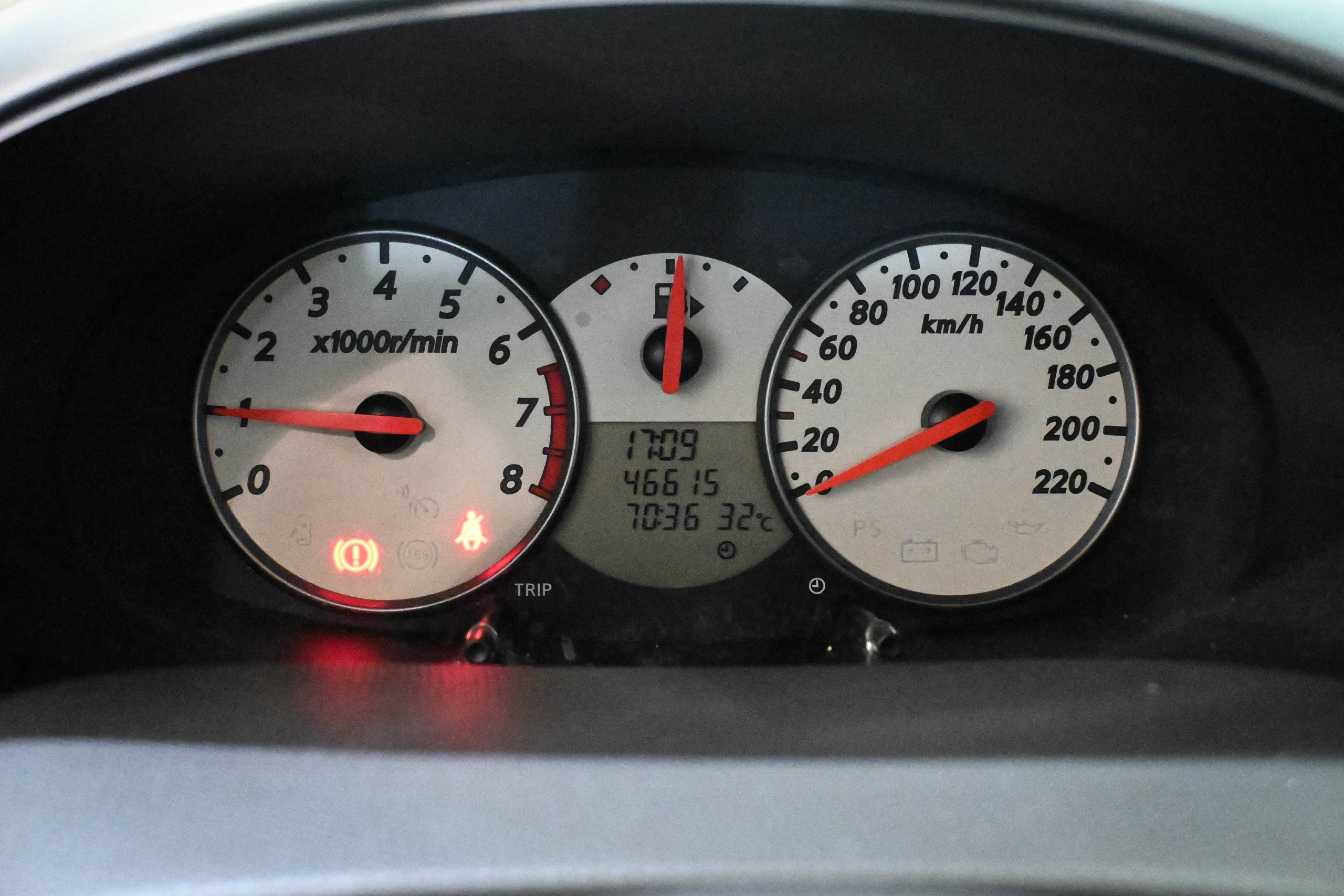 Foto Nissan Micra 13