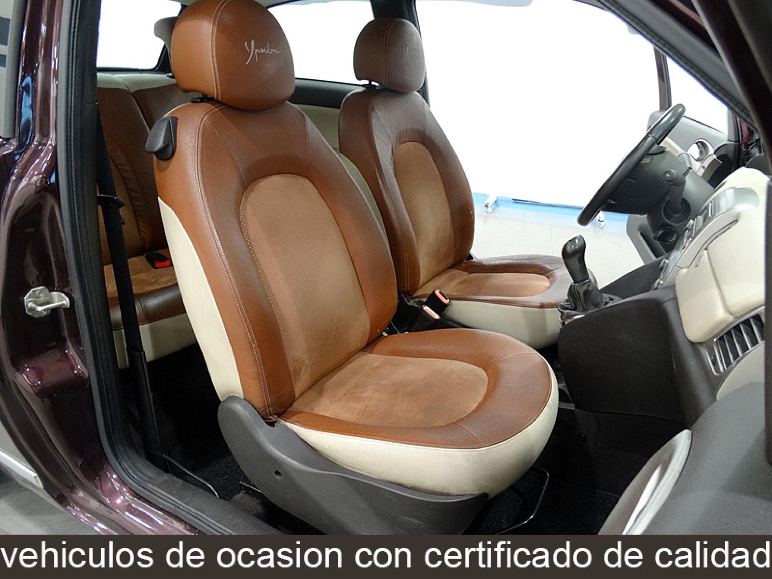 Foto Lancia Ypsilon 11