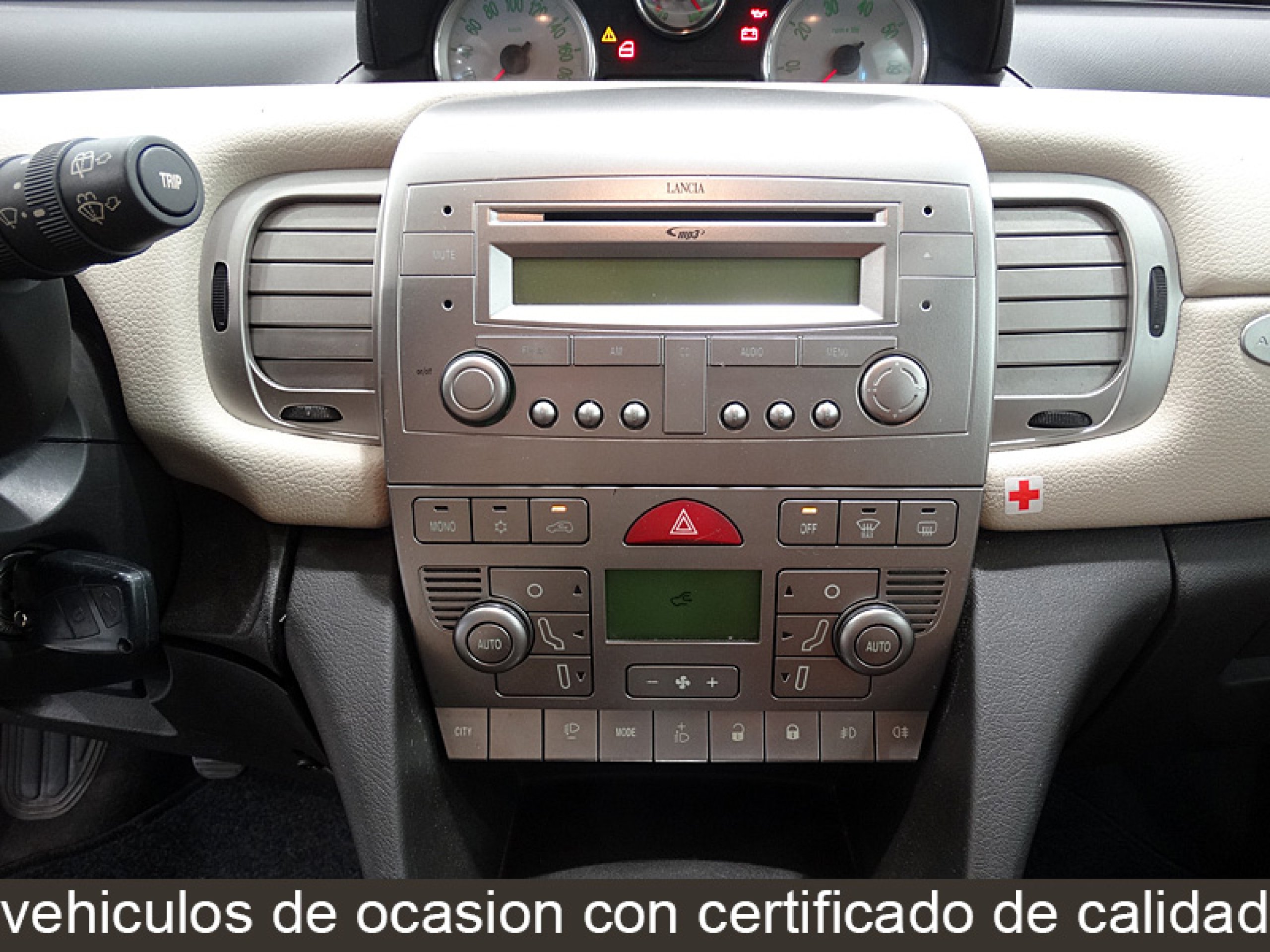 Foto Lancia Ypsilon 17