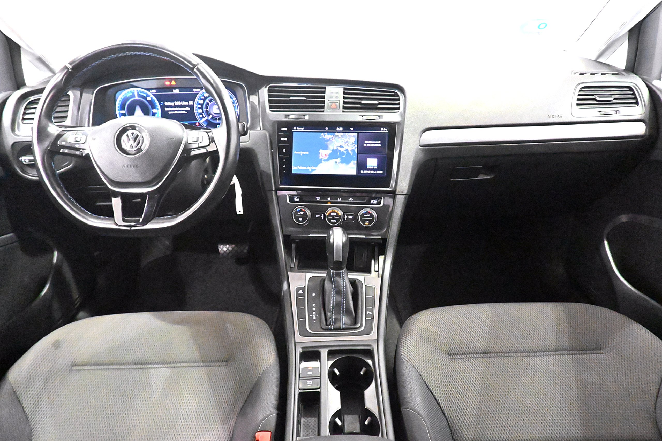 Foto Volkswagen Golf 21