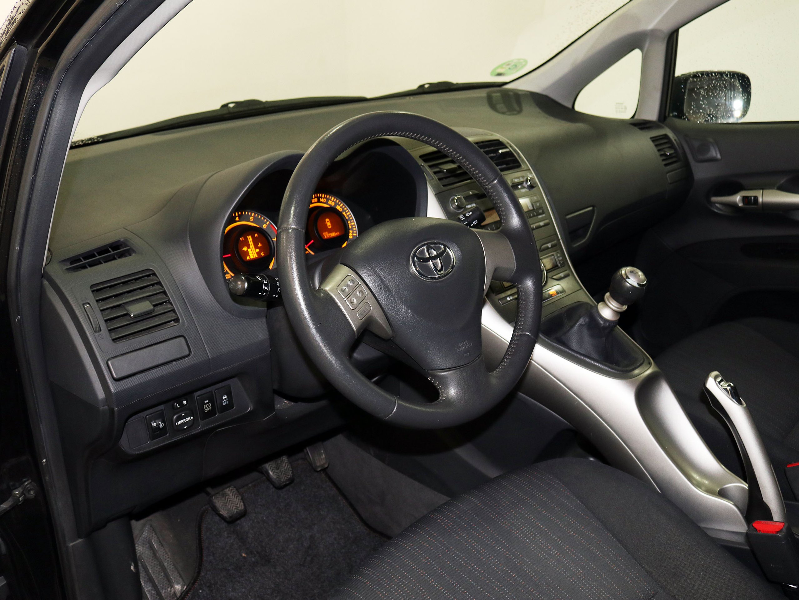 Foto Toyota Auris 12