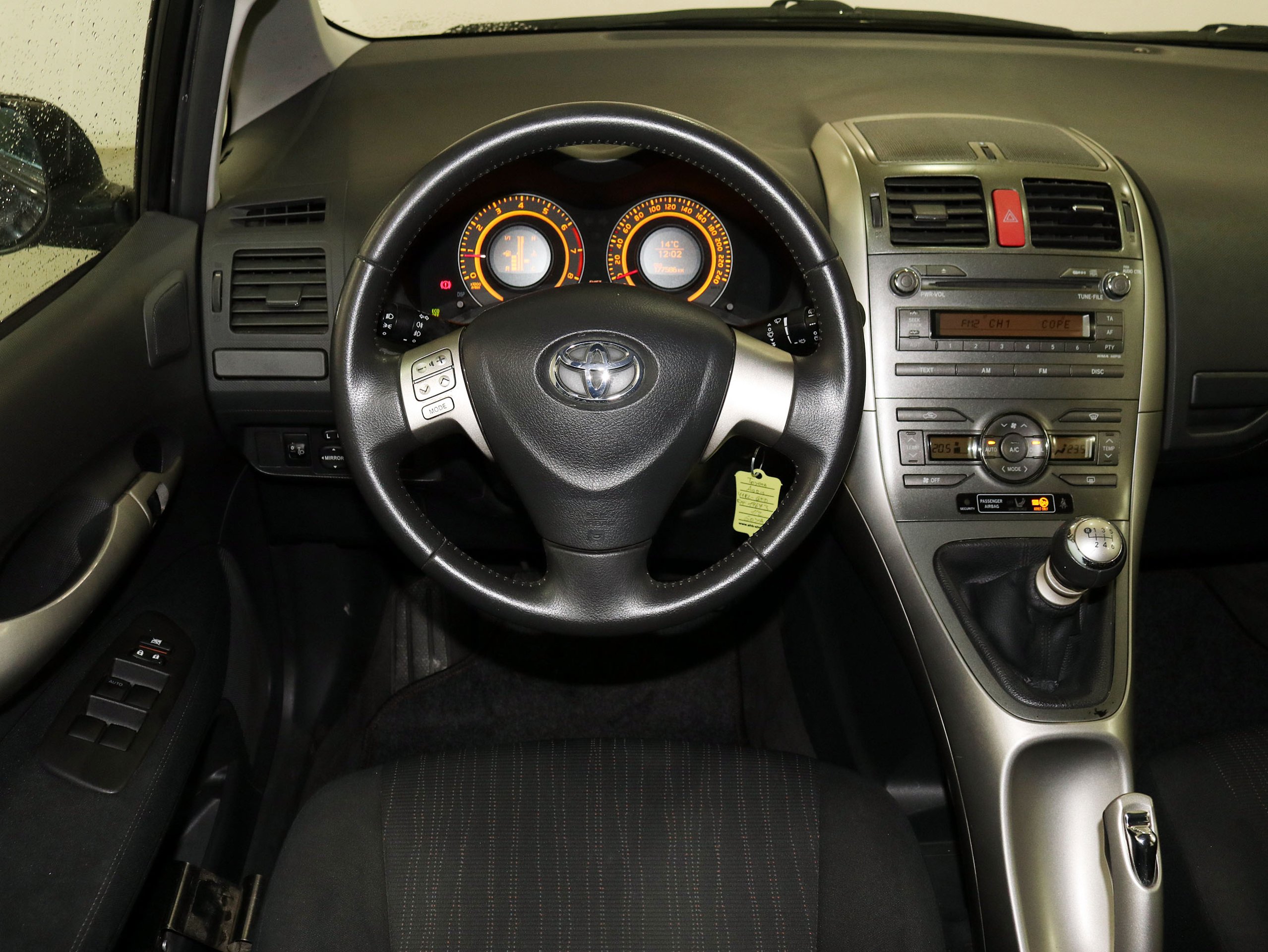Foto Toyota Auris 14