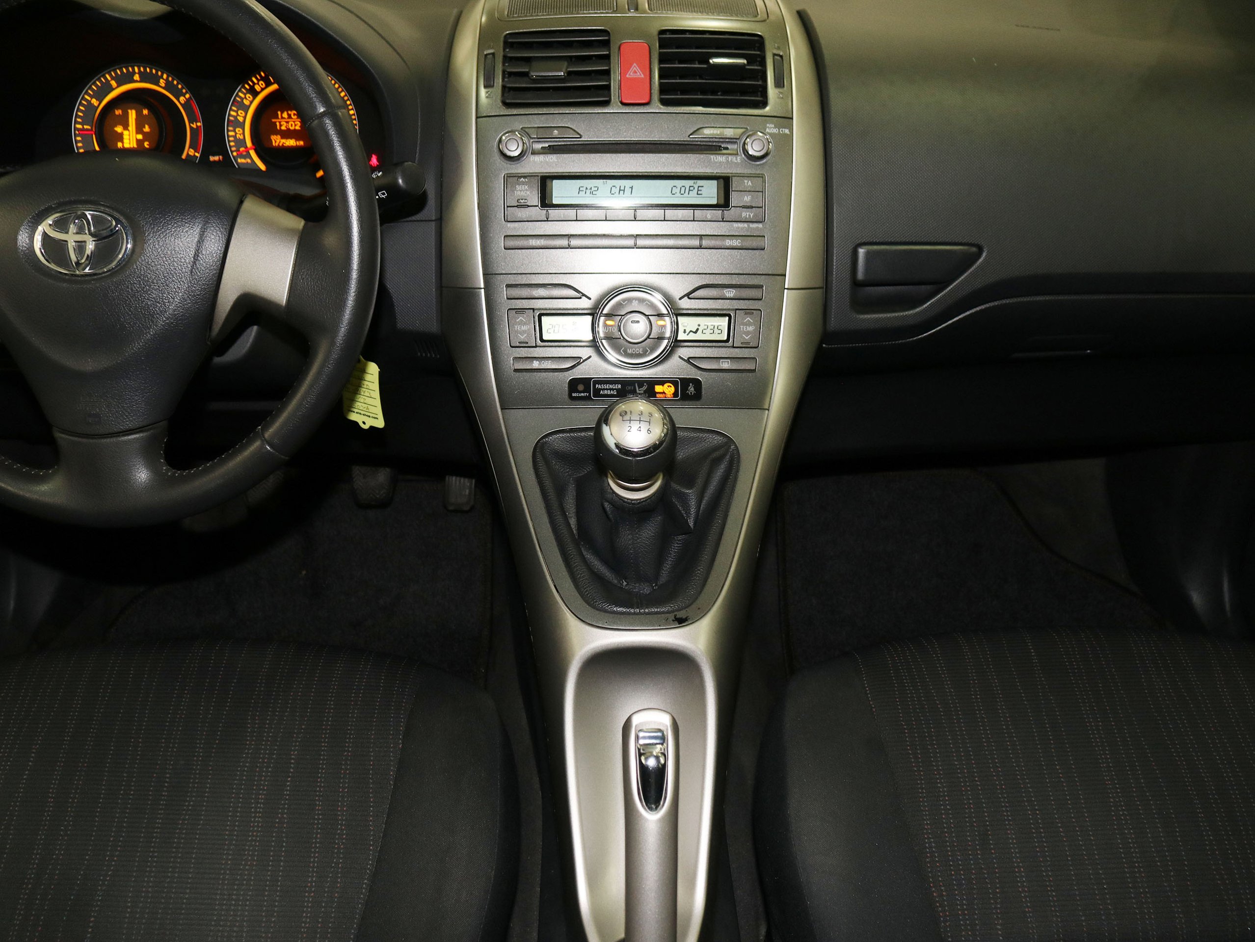 Foto Toyota Auris 15
