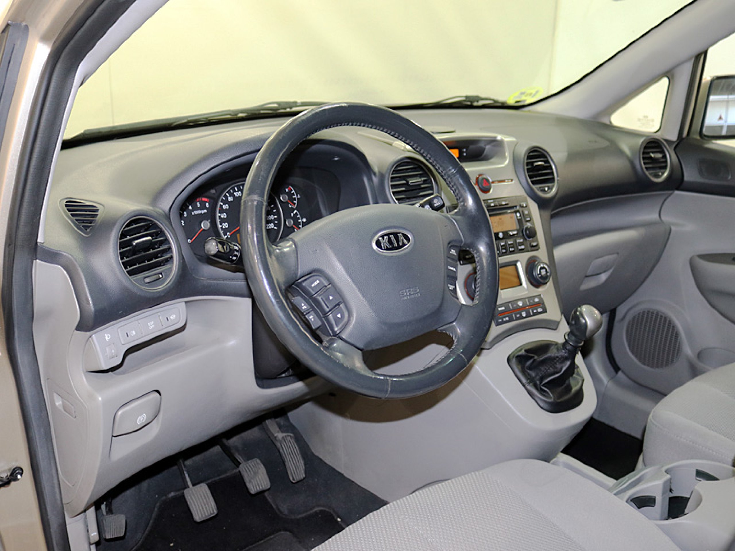 Foto Kia Carens 17