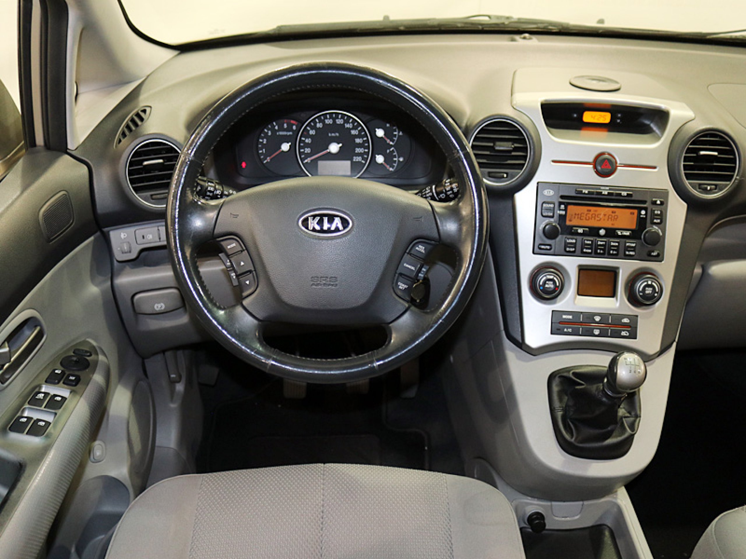 Foto Kia Carens 19