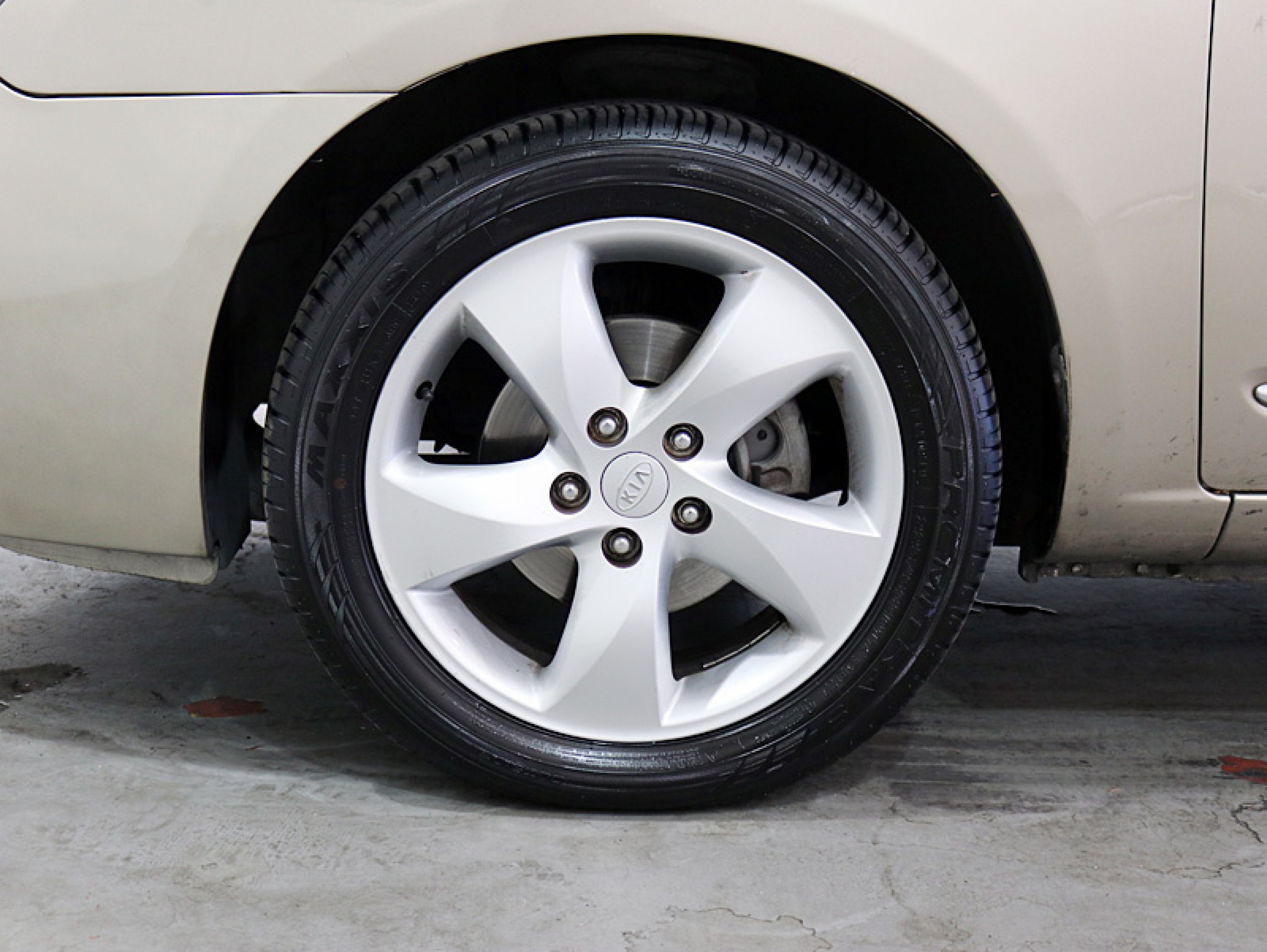 Foto Kia Carens 32