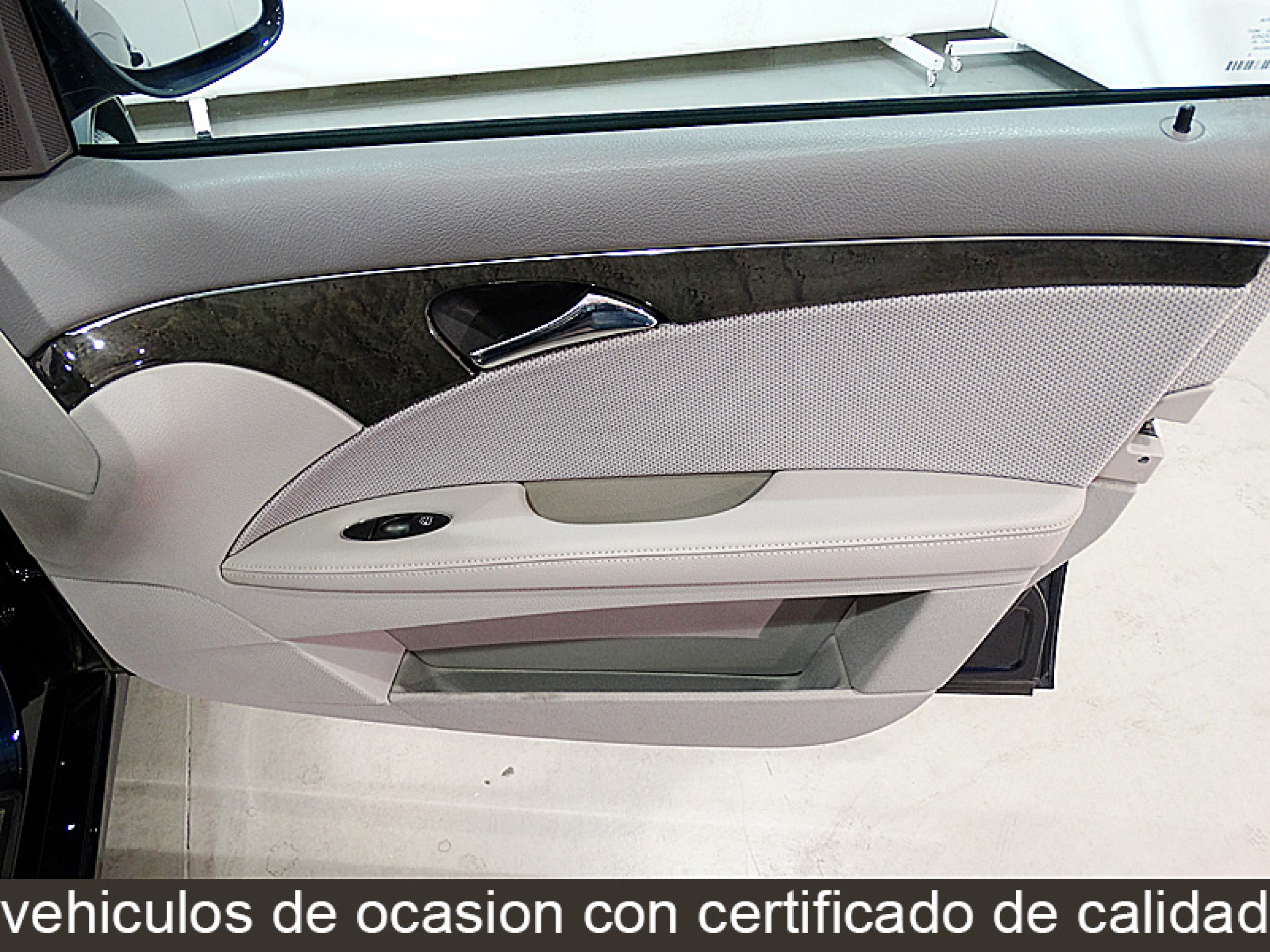 Foto Mercedes-Benz E 280 26