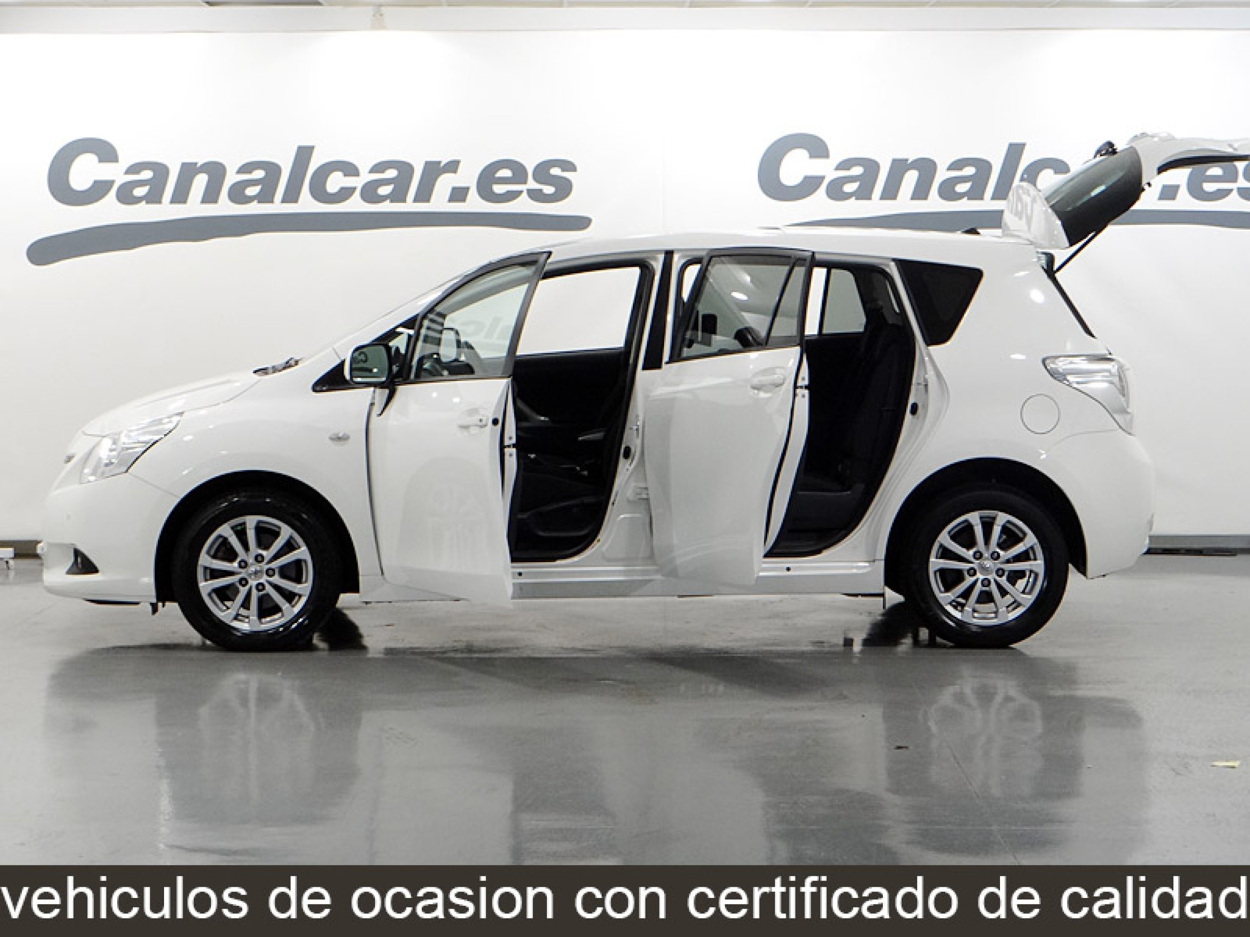 Foto Toyota Verso 12