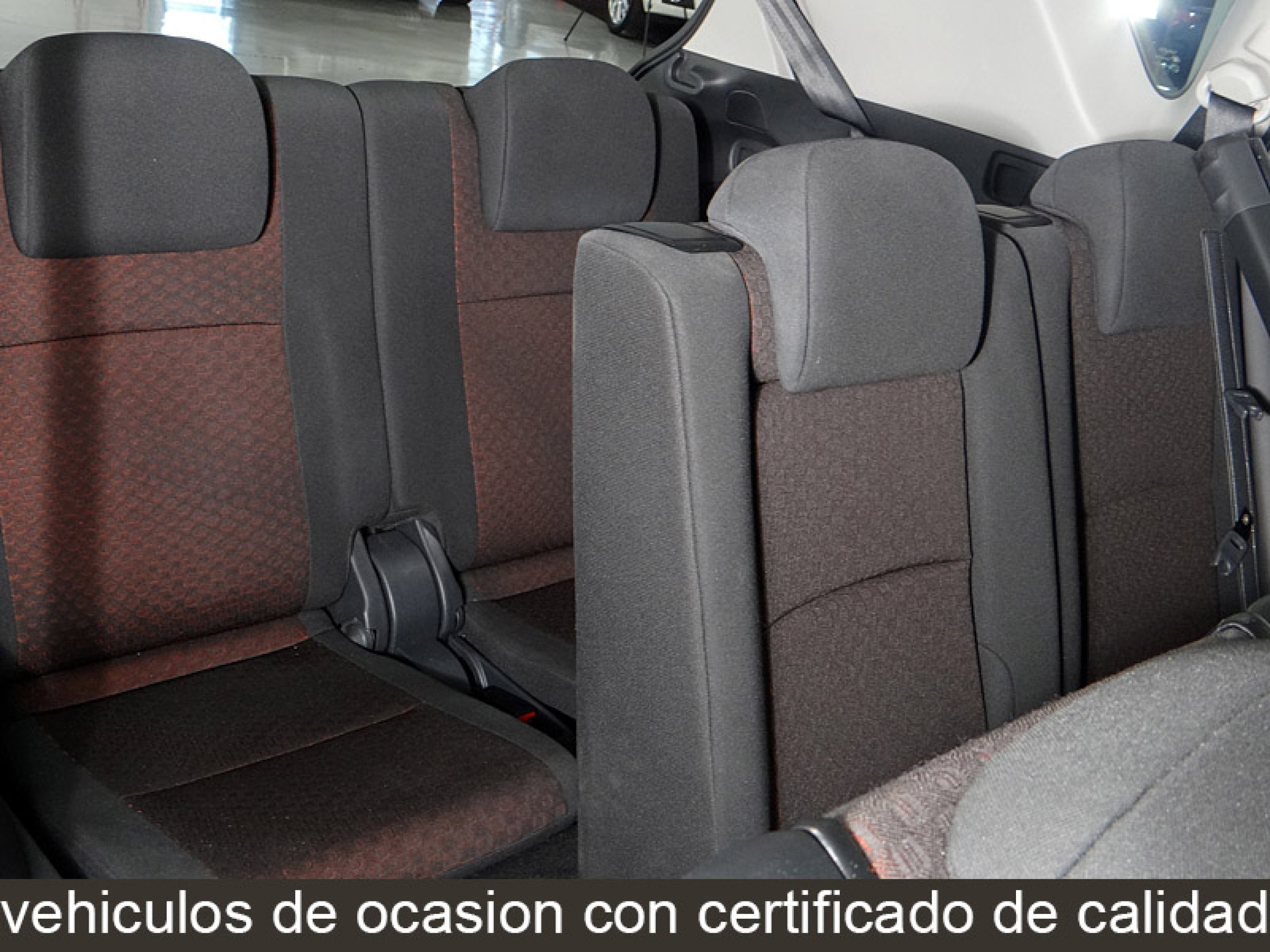 Foto Toyota Verso 23
