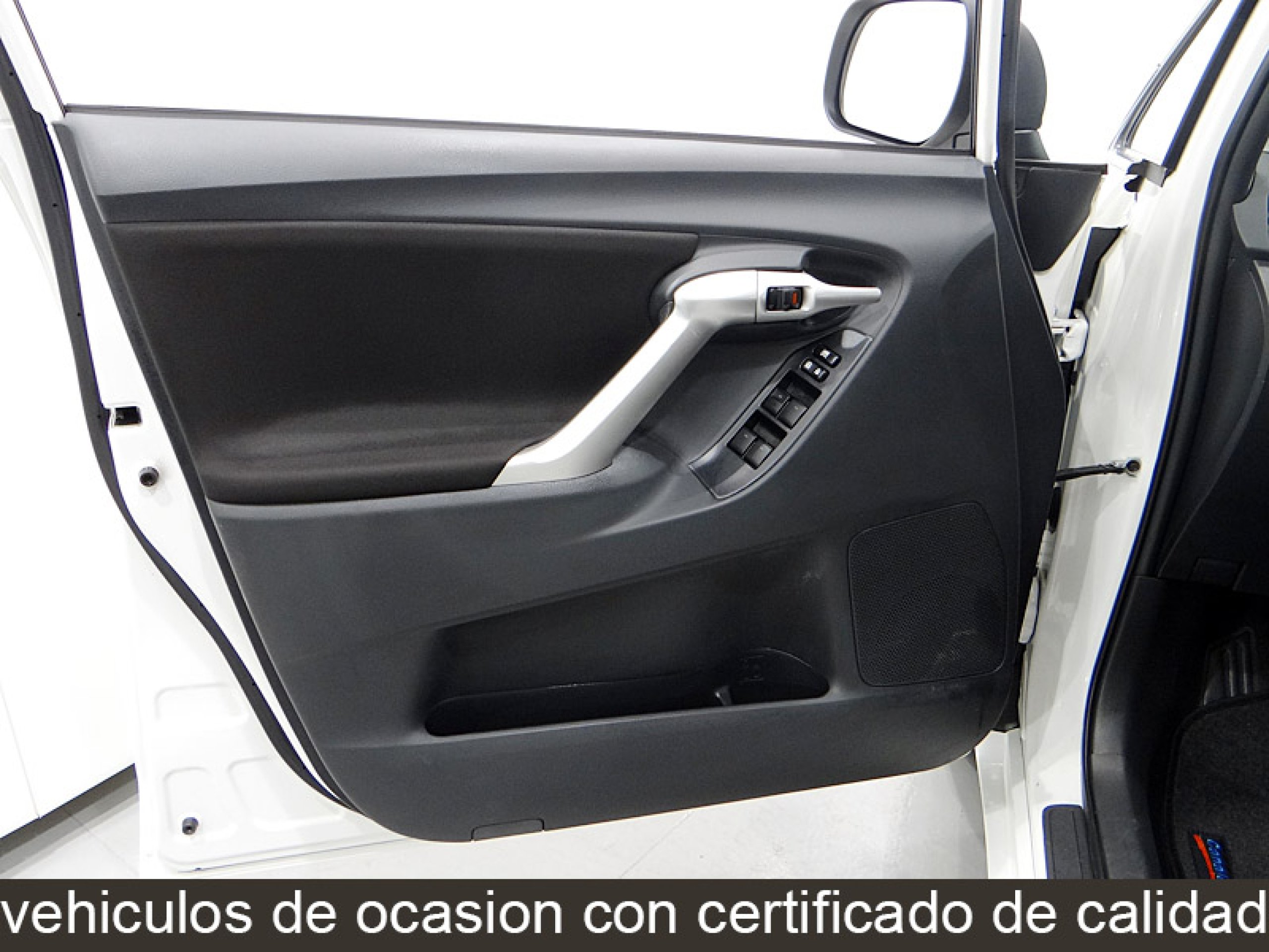 Foto Toyota Verso 25