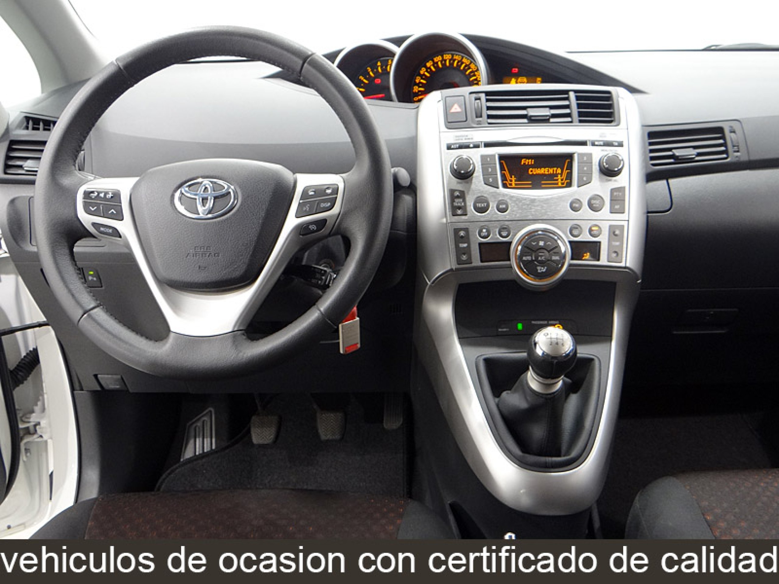 Foto Toyota Verso 29