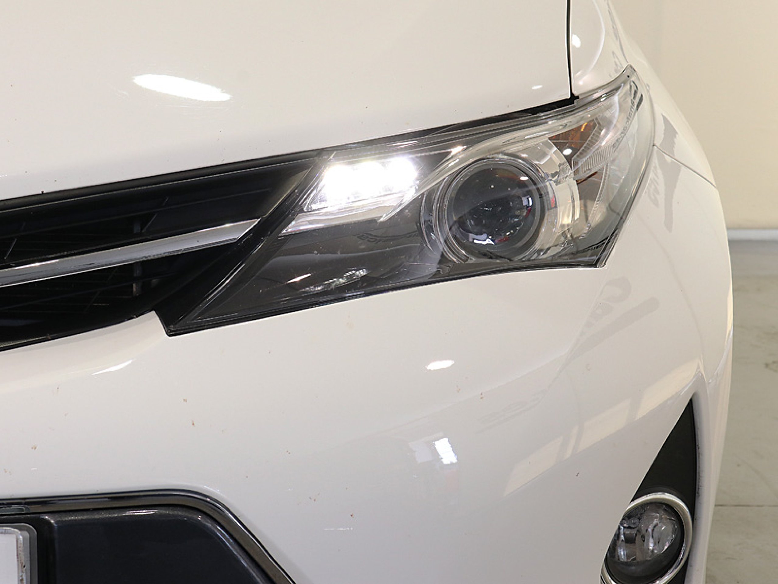 Foto Toyota Auris 13