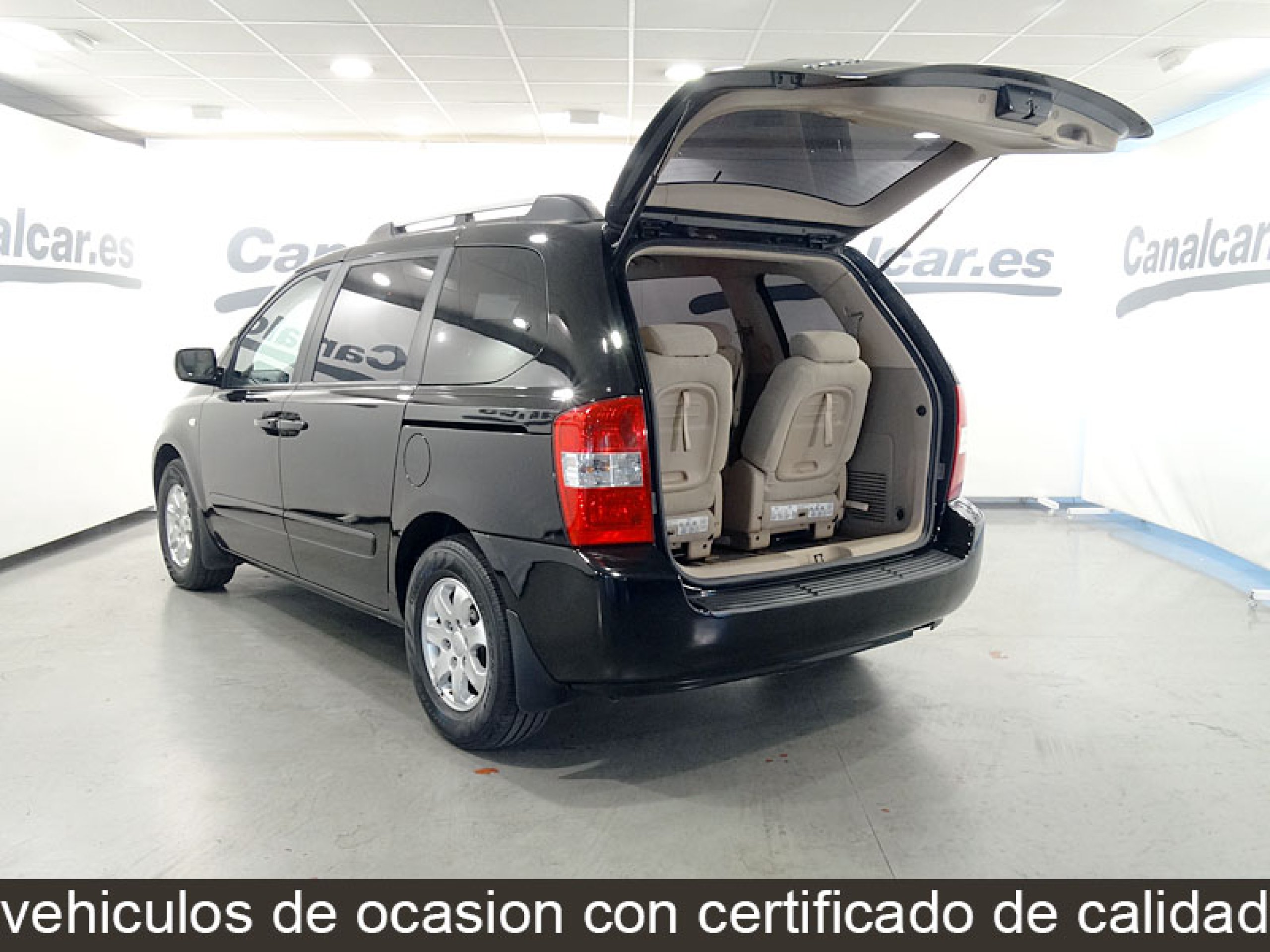 Foto Kia Carnival 8