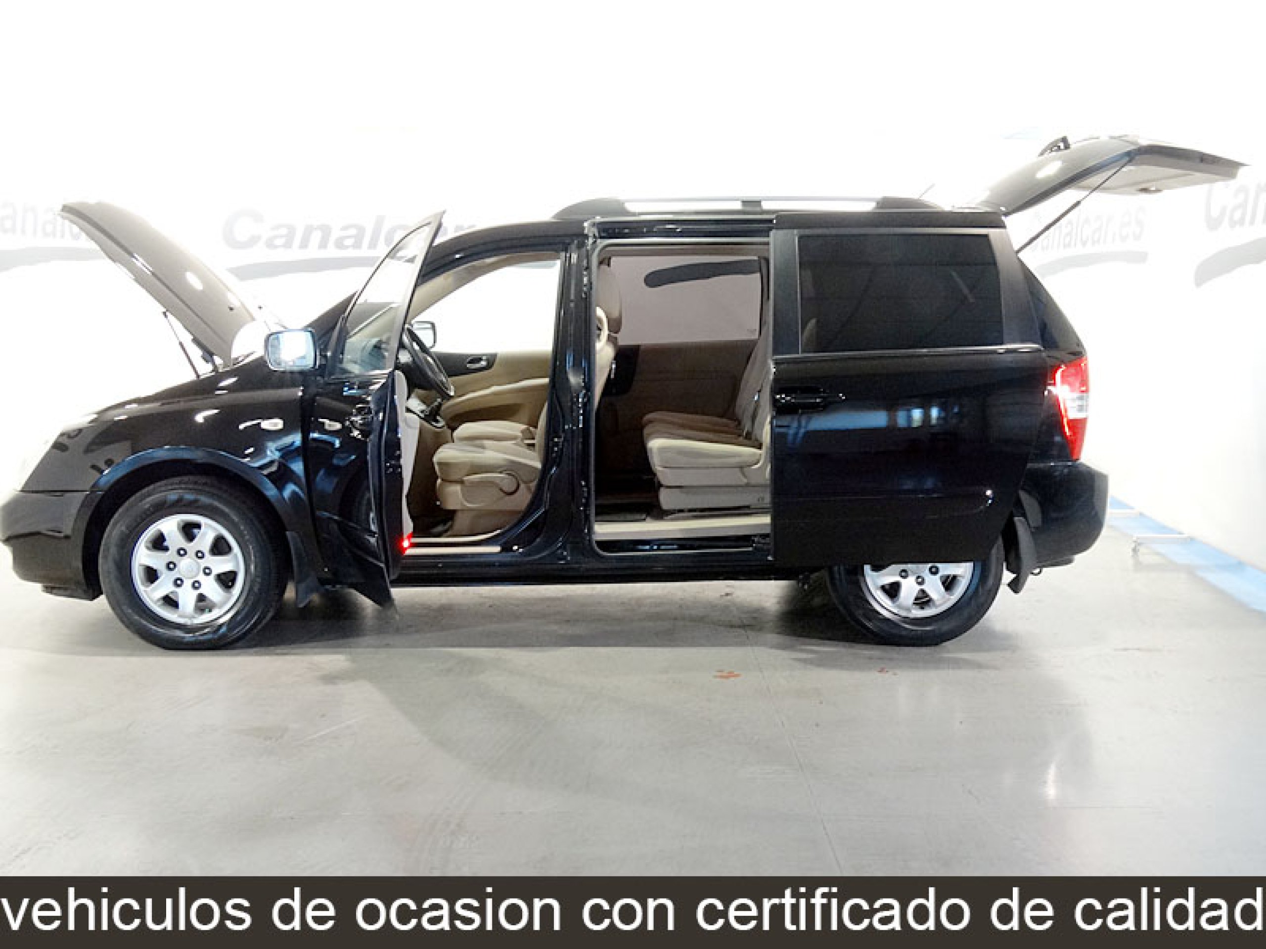 Foto Kia Carnival 10