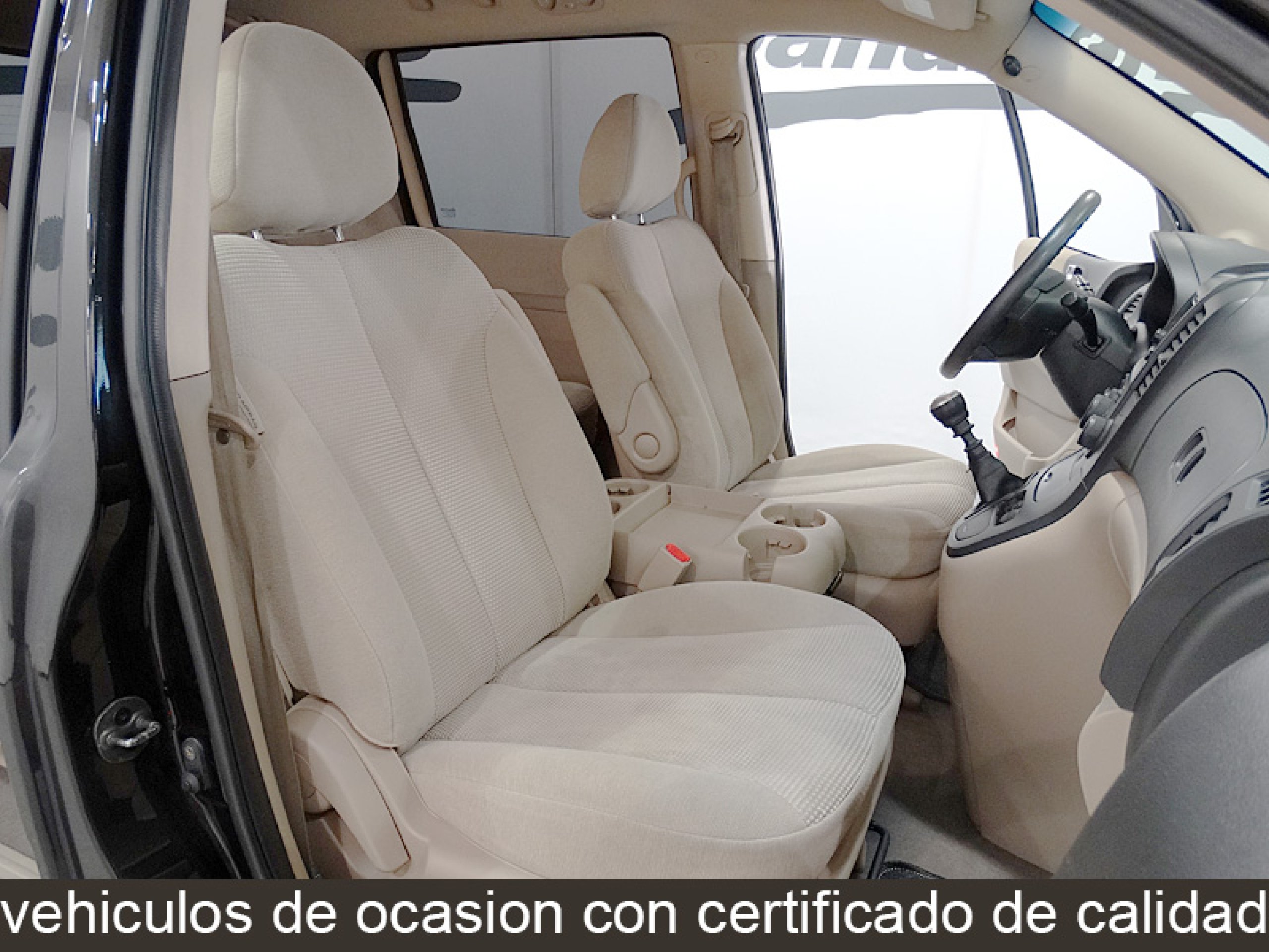 Foto Kia Carnival 17