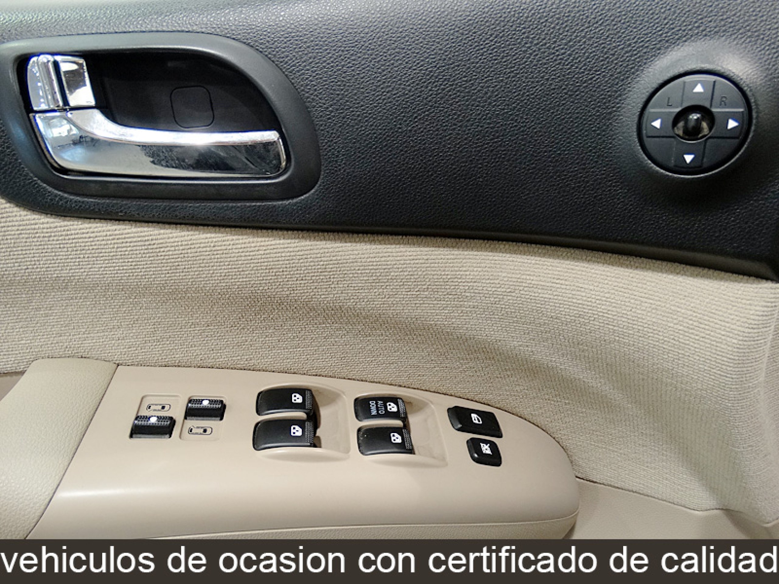 Foto Kia Carnival 23
