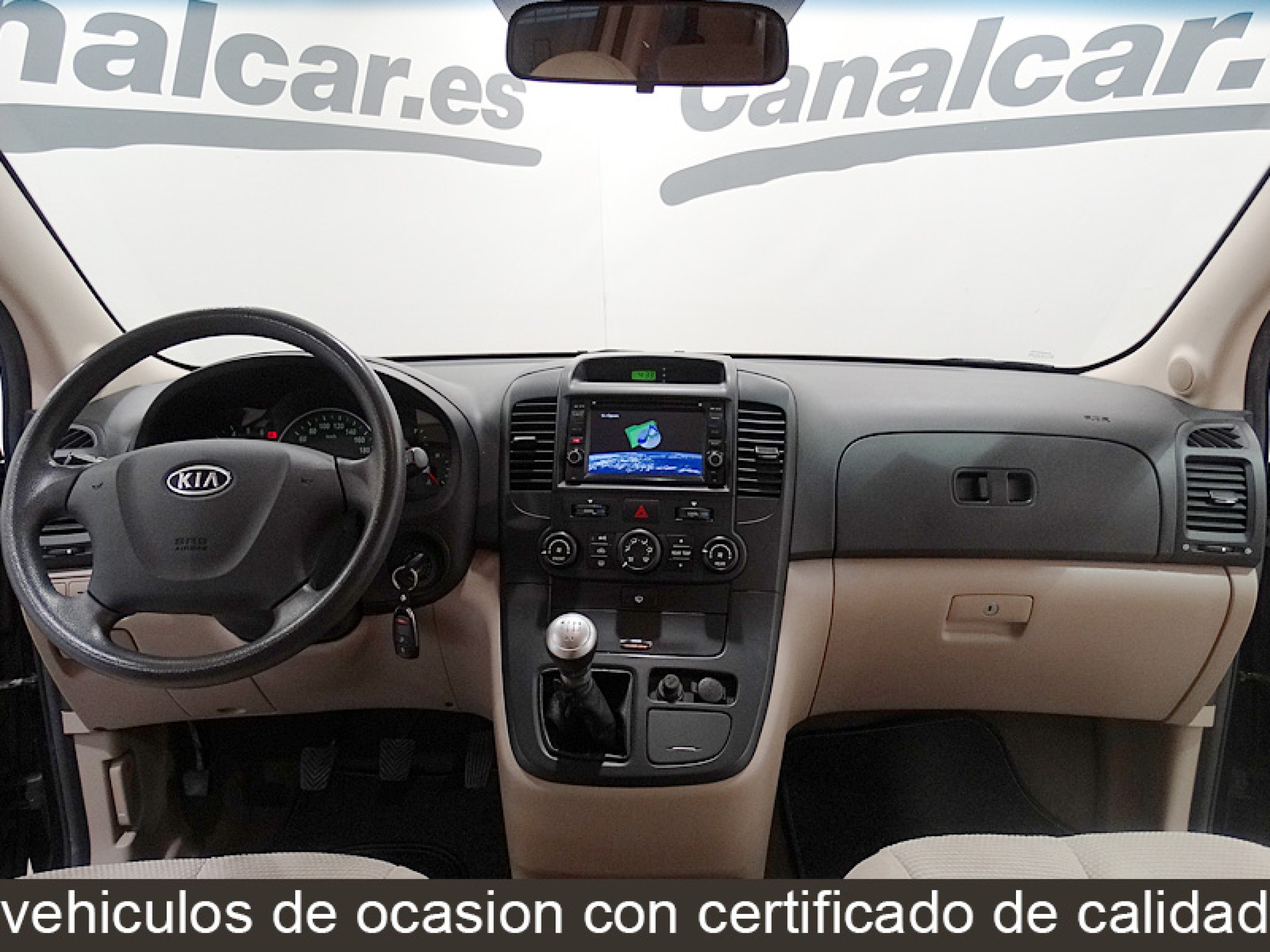 Foto Kia Carnival 25