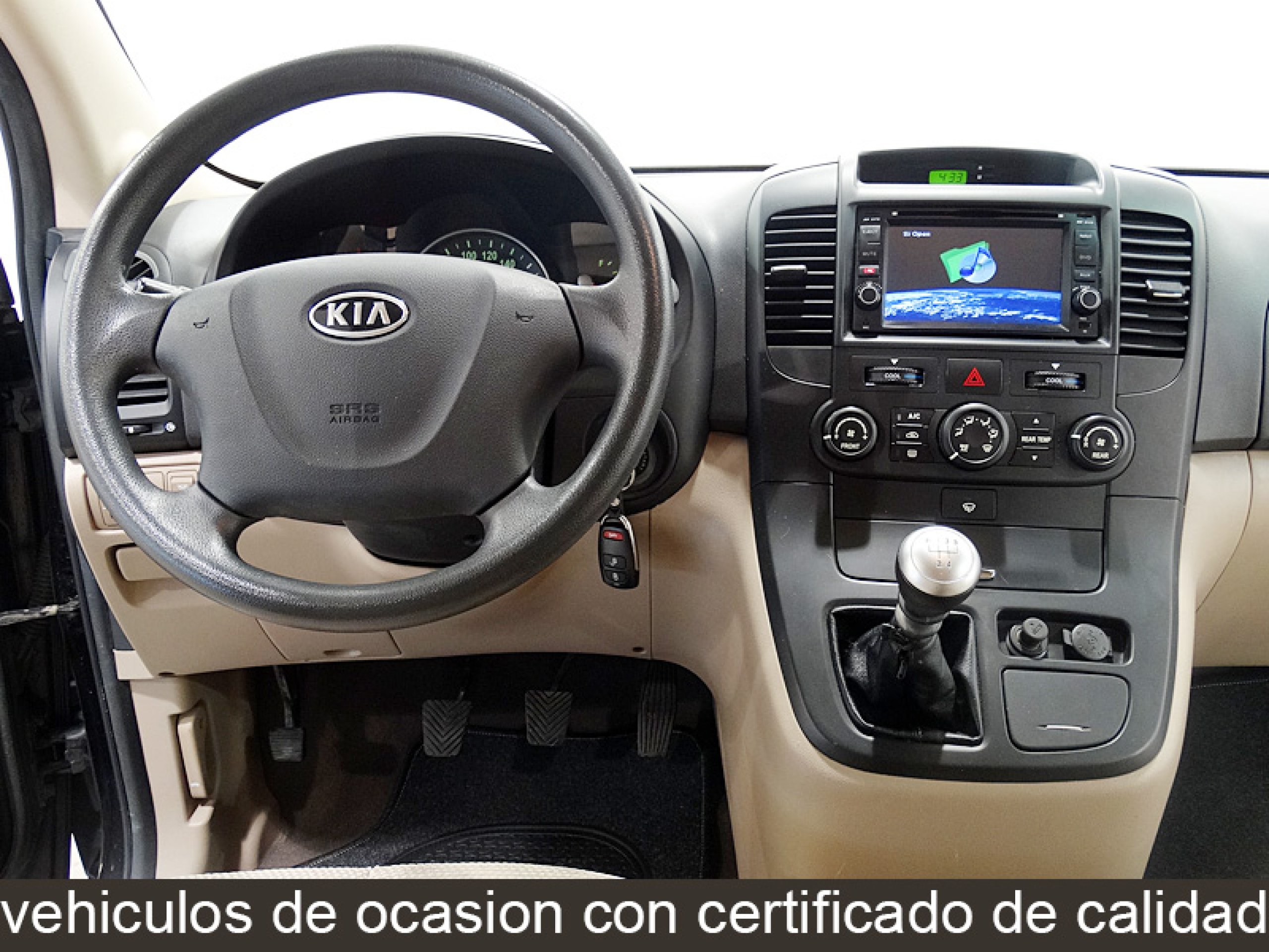 Foto Kia Carnival 28