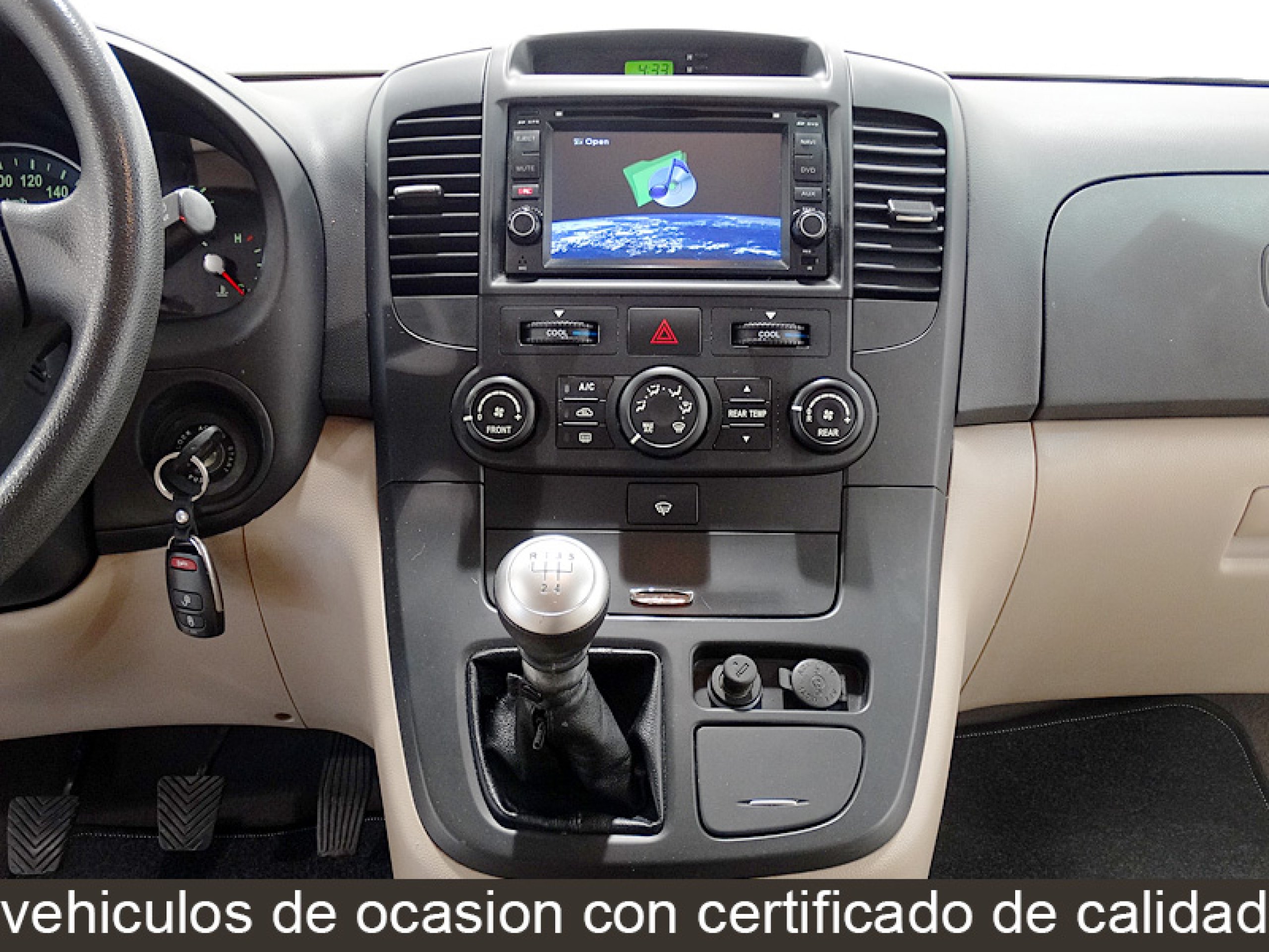 Foto Kia Carnival 29