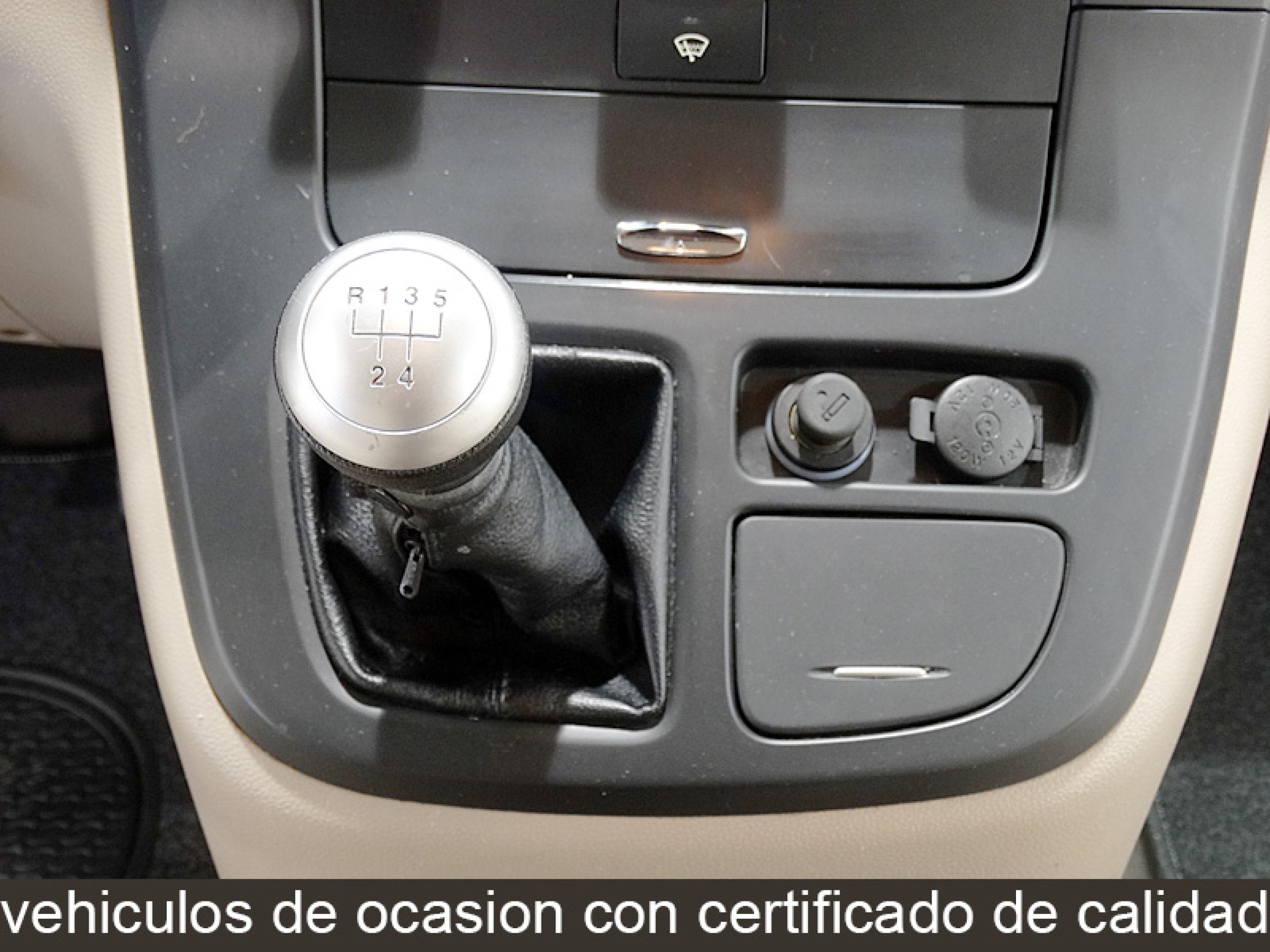 Foto Kia Carnival 33