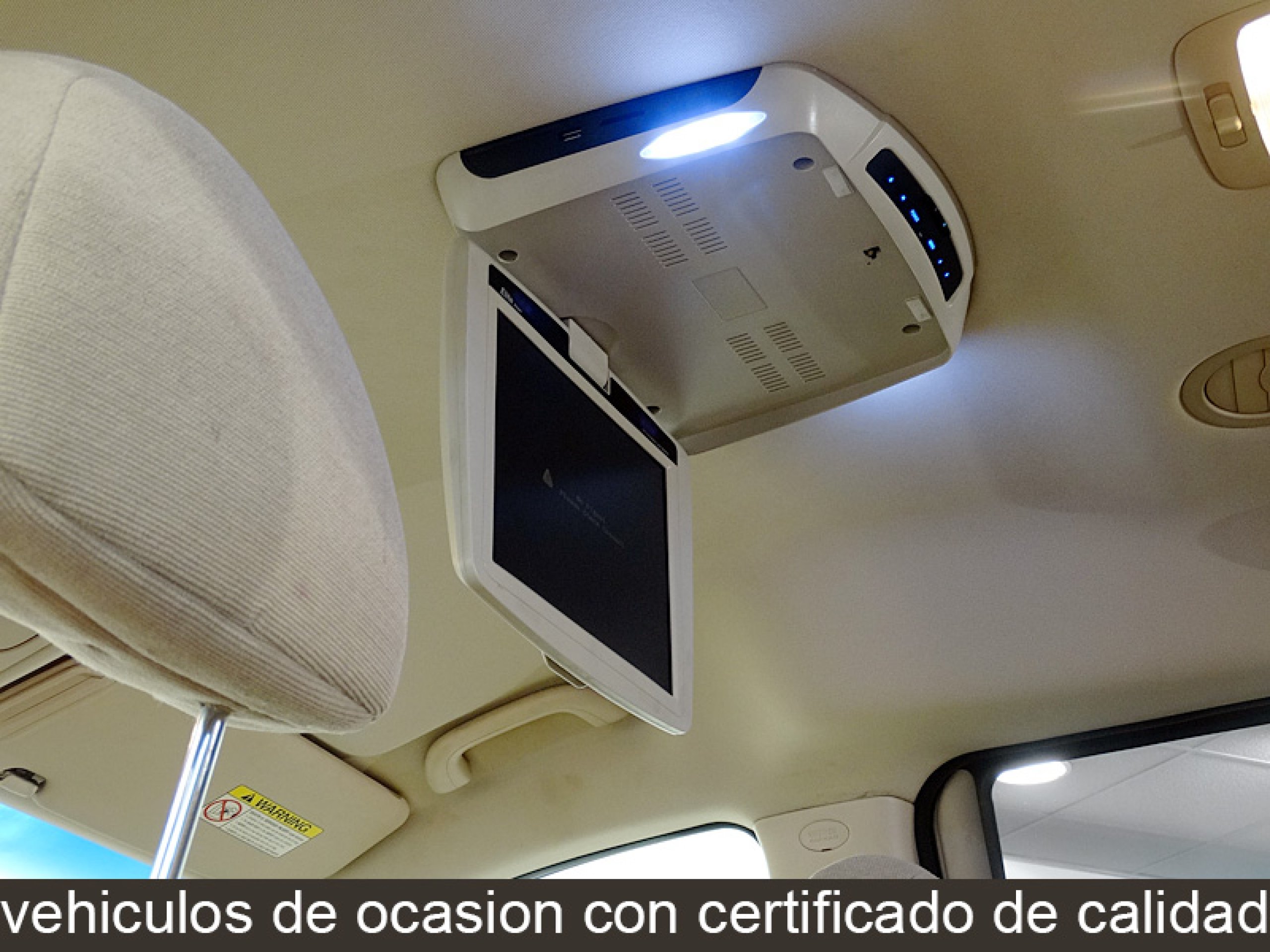 Foto Kia Carnival 38