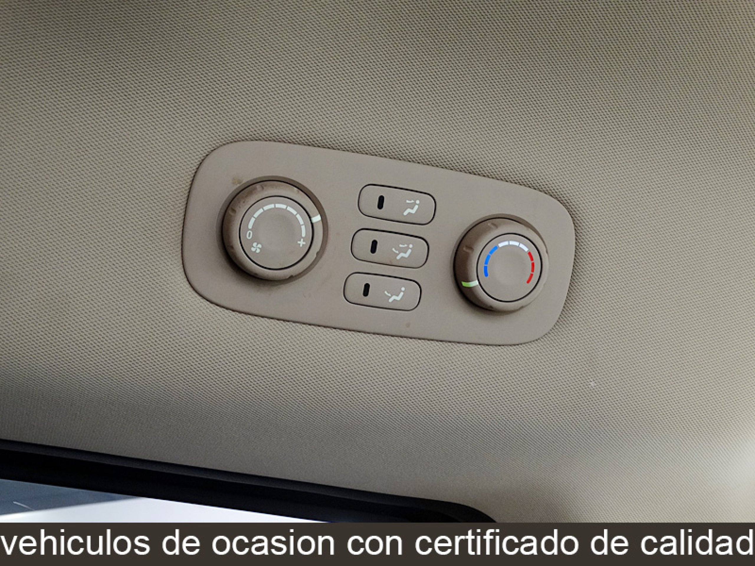 Foto Kia Carnival 39