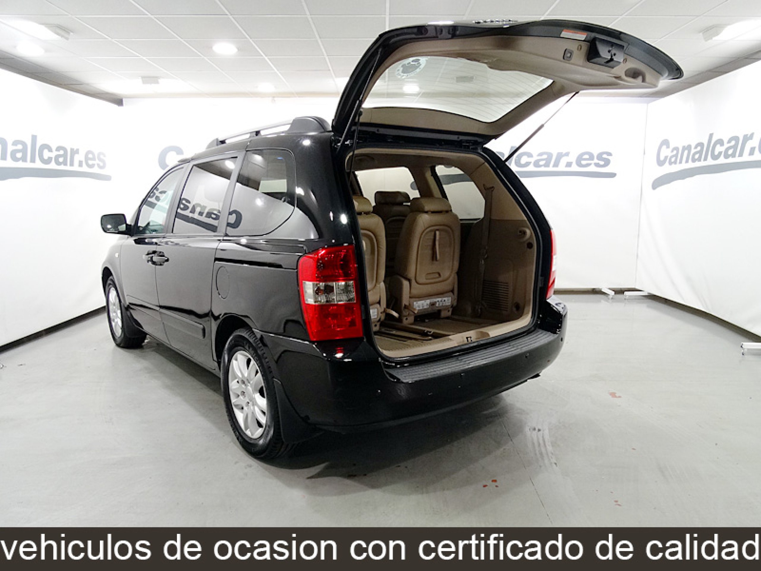 Foto Kia Carnival 8