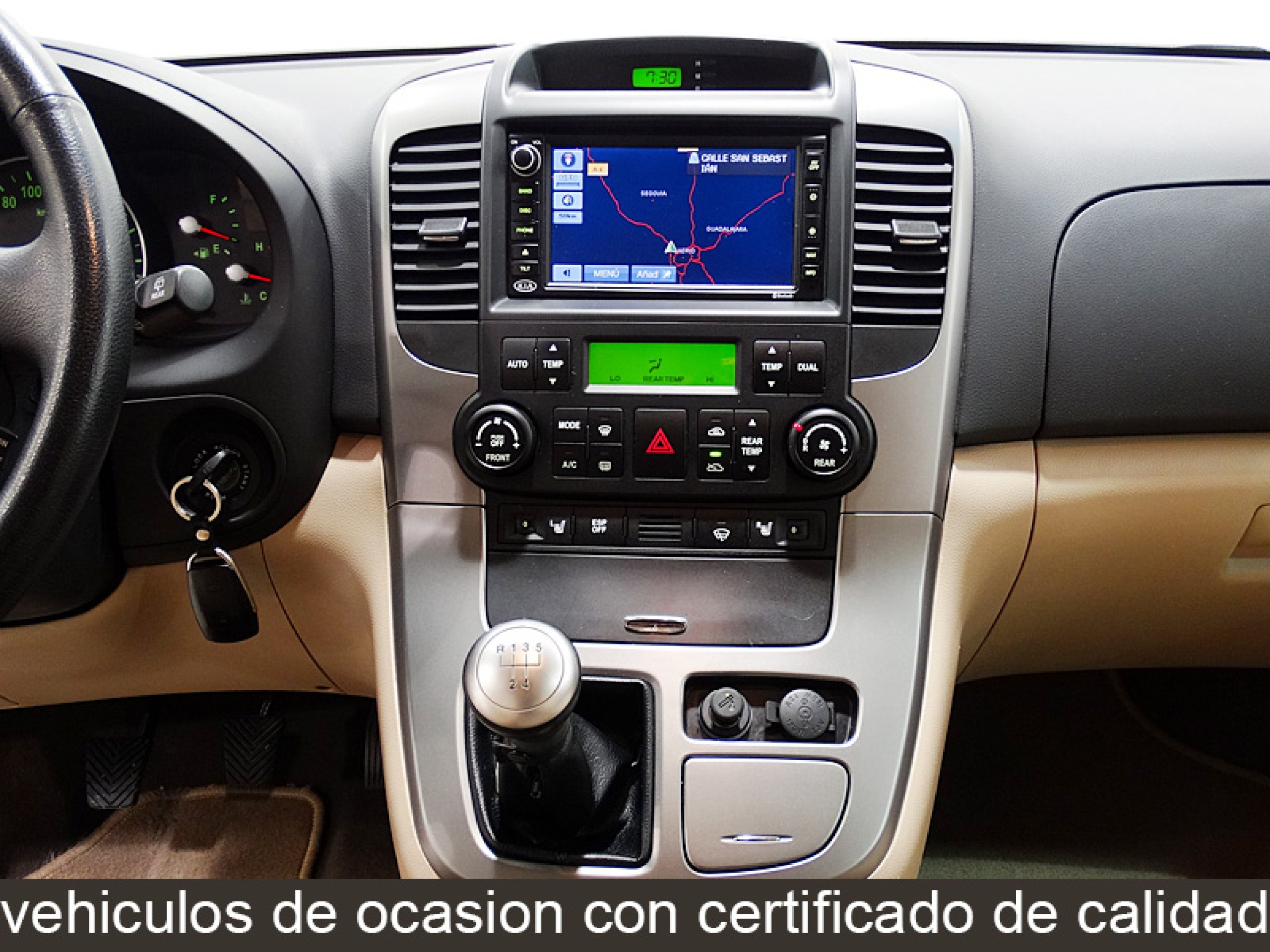 Foto Kia Carnival 34