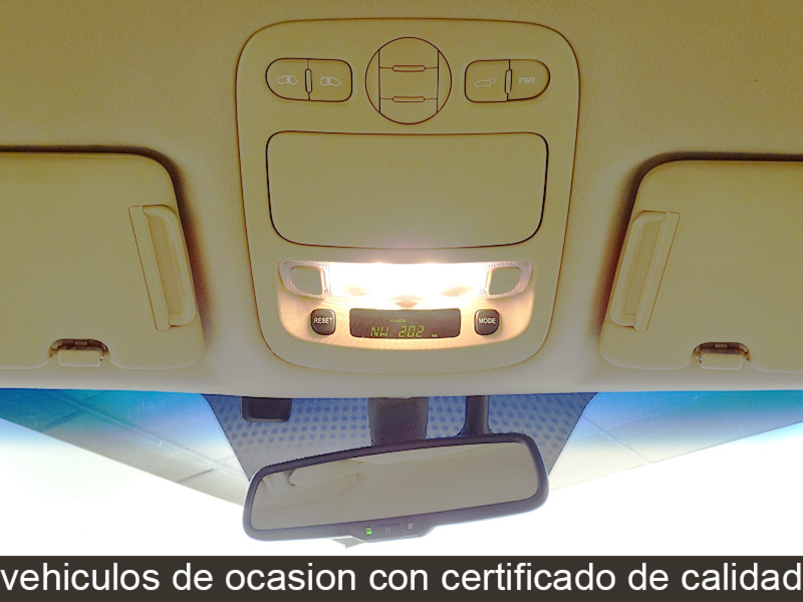 Foto Kia Carnival 43