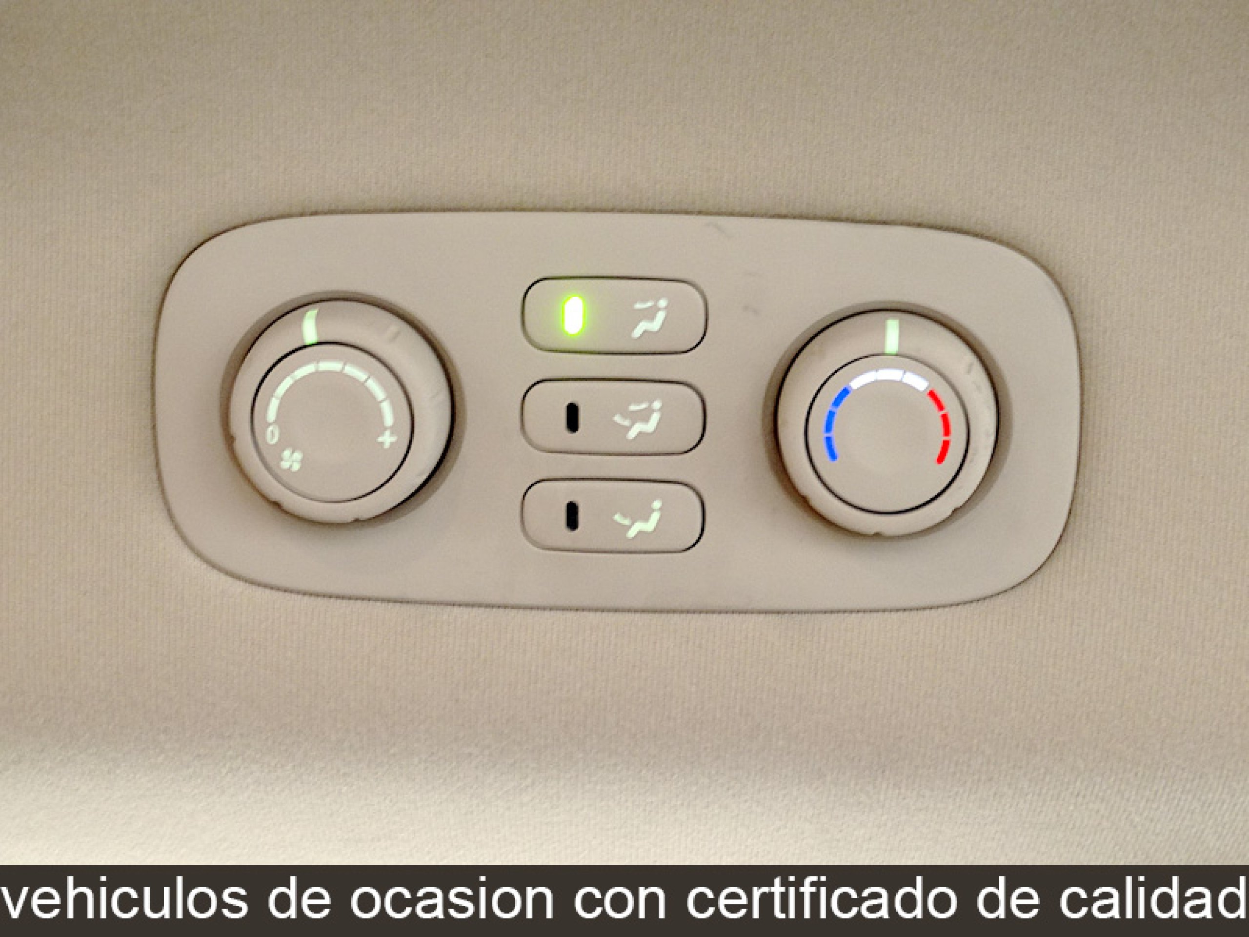 Foto Kia Carnival 44
