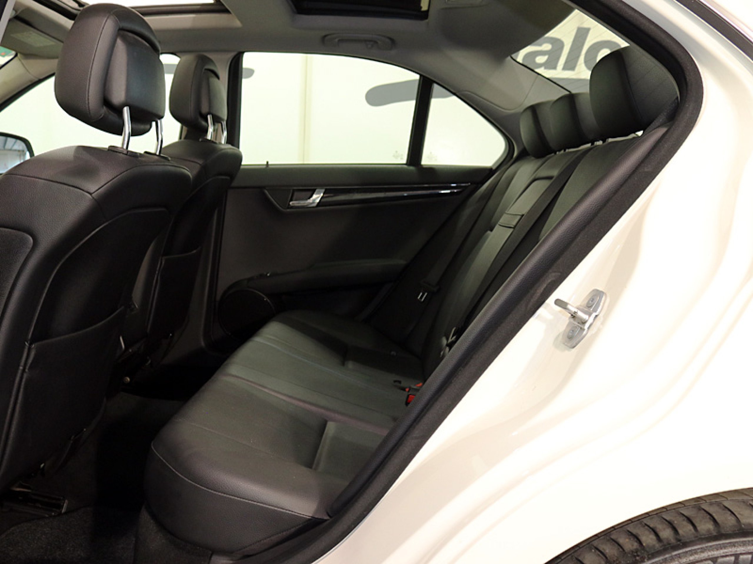 Foto Mercedes-Benz C 220 15