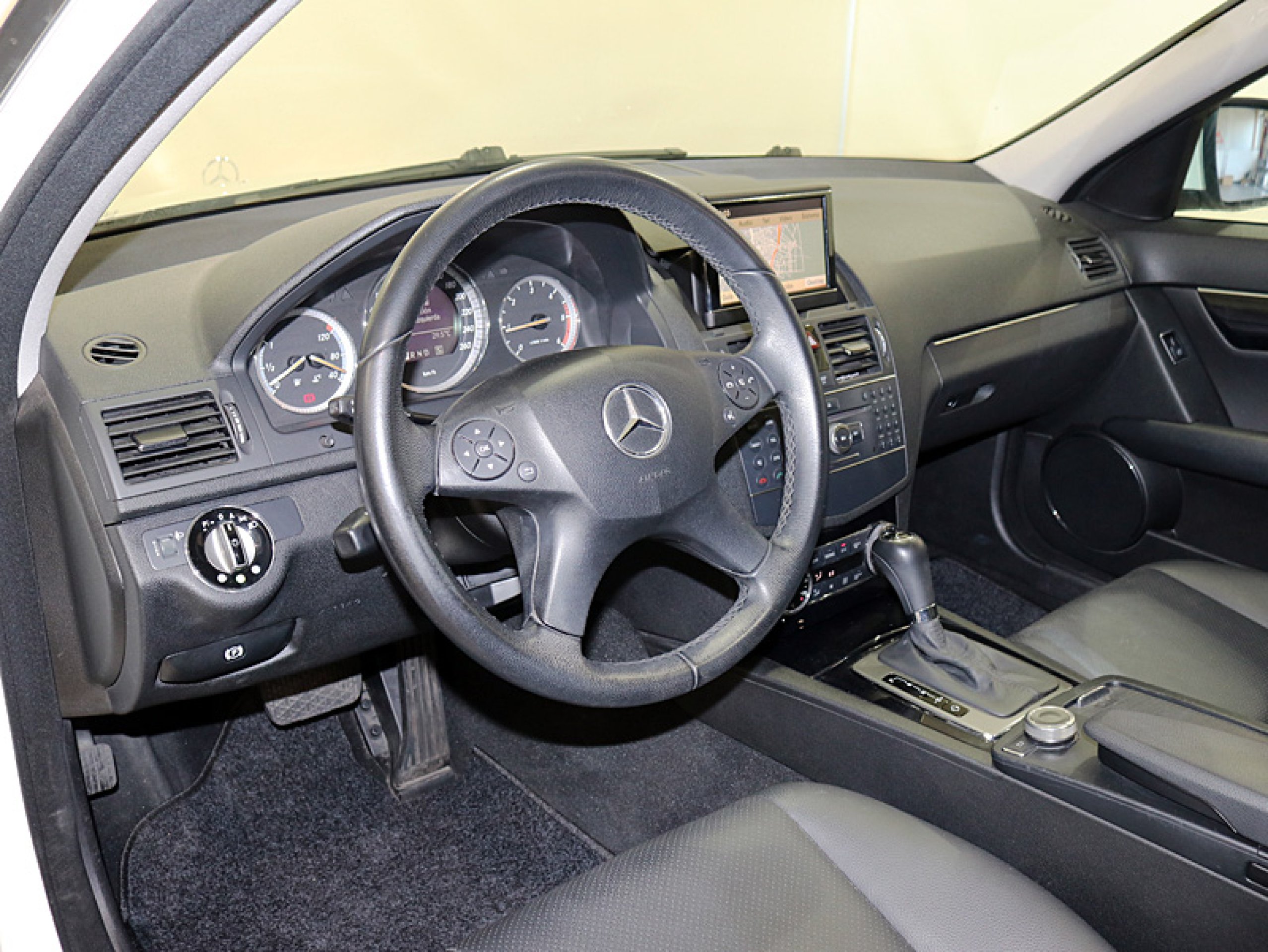 Foto Mercedes-Benz C 220 19