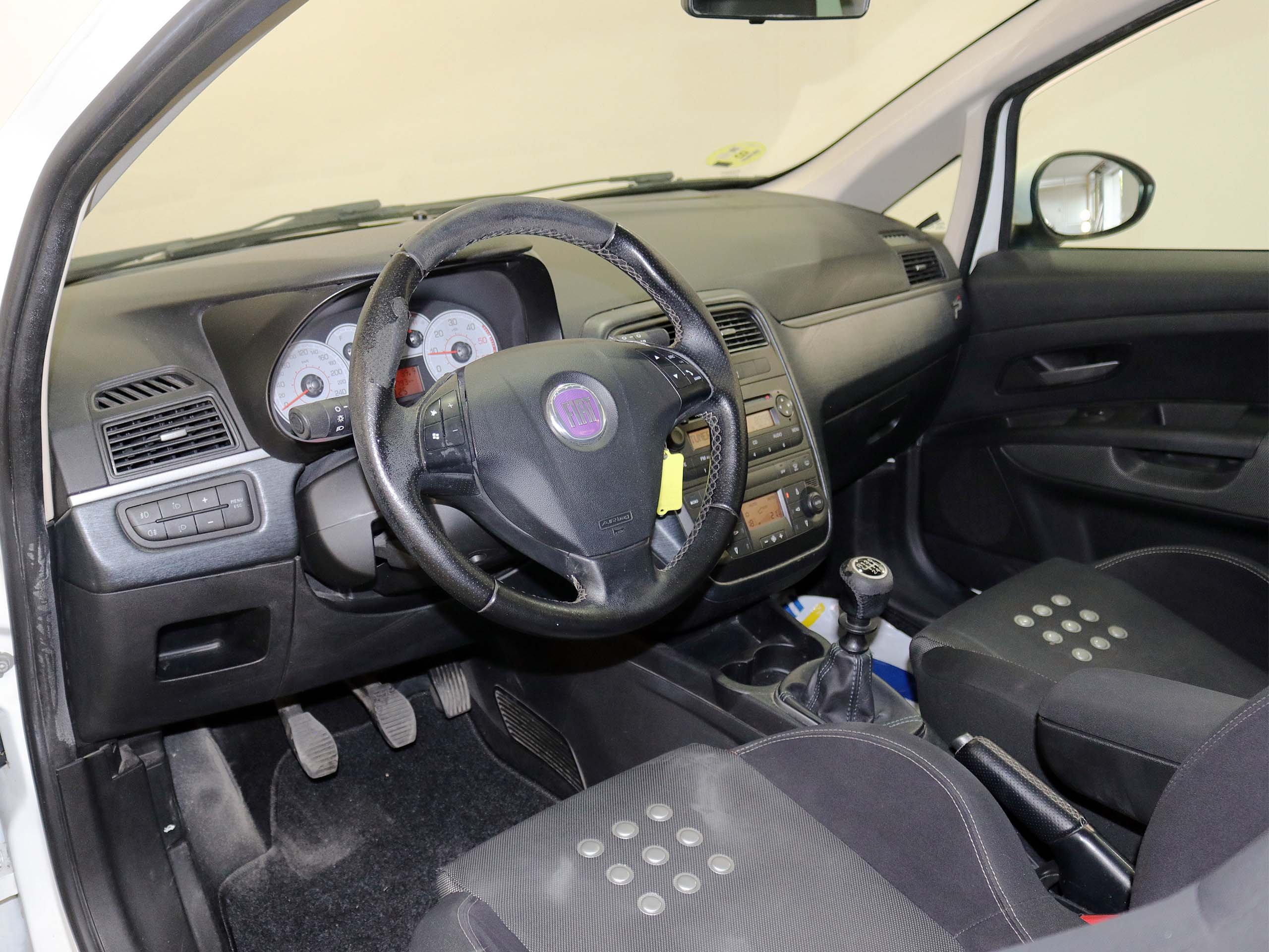Foto Fiat Grande Punto 15