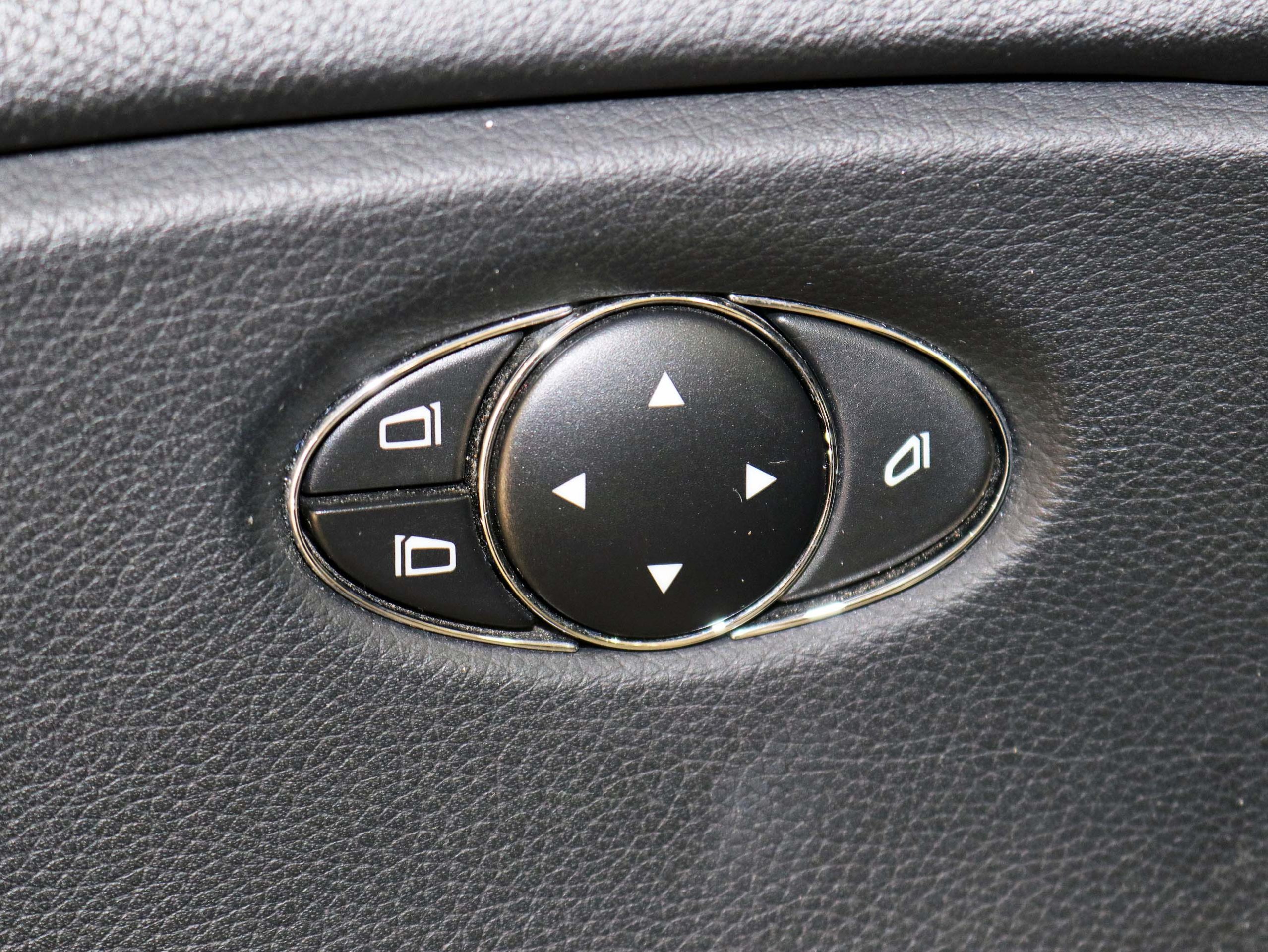 Foto Mercedes-Benz CLS 350 24