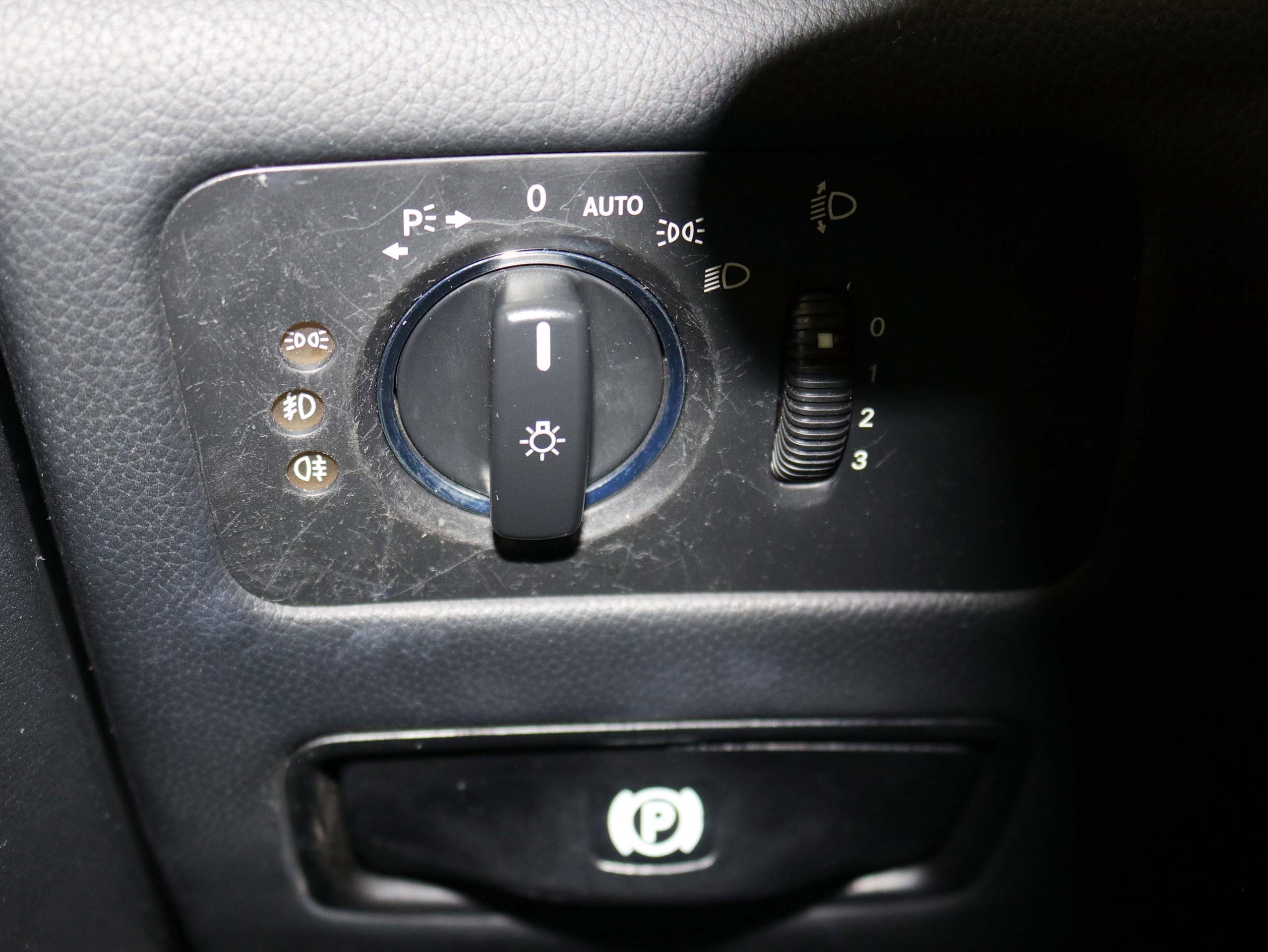 Foto Mercedes-Benz CLS 350 31