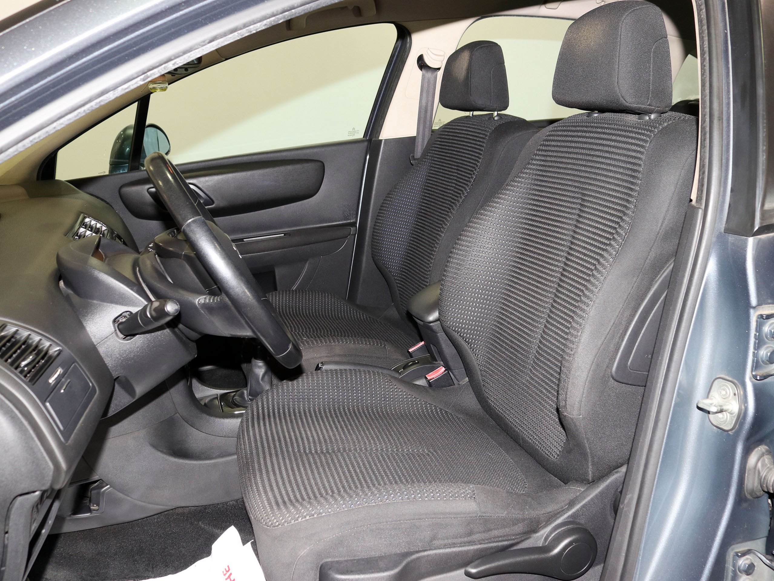 Foto Citroen C4 11
