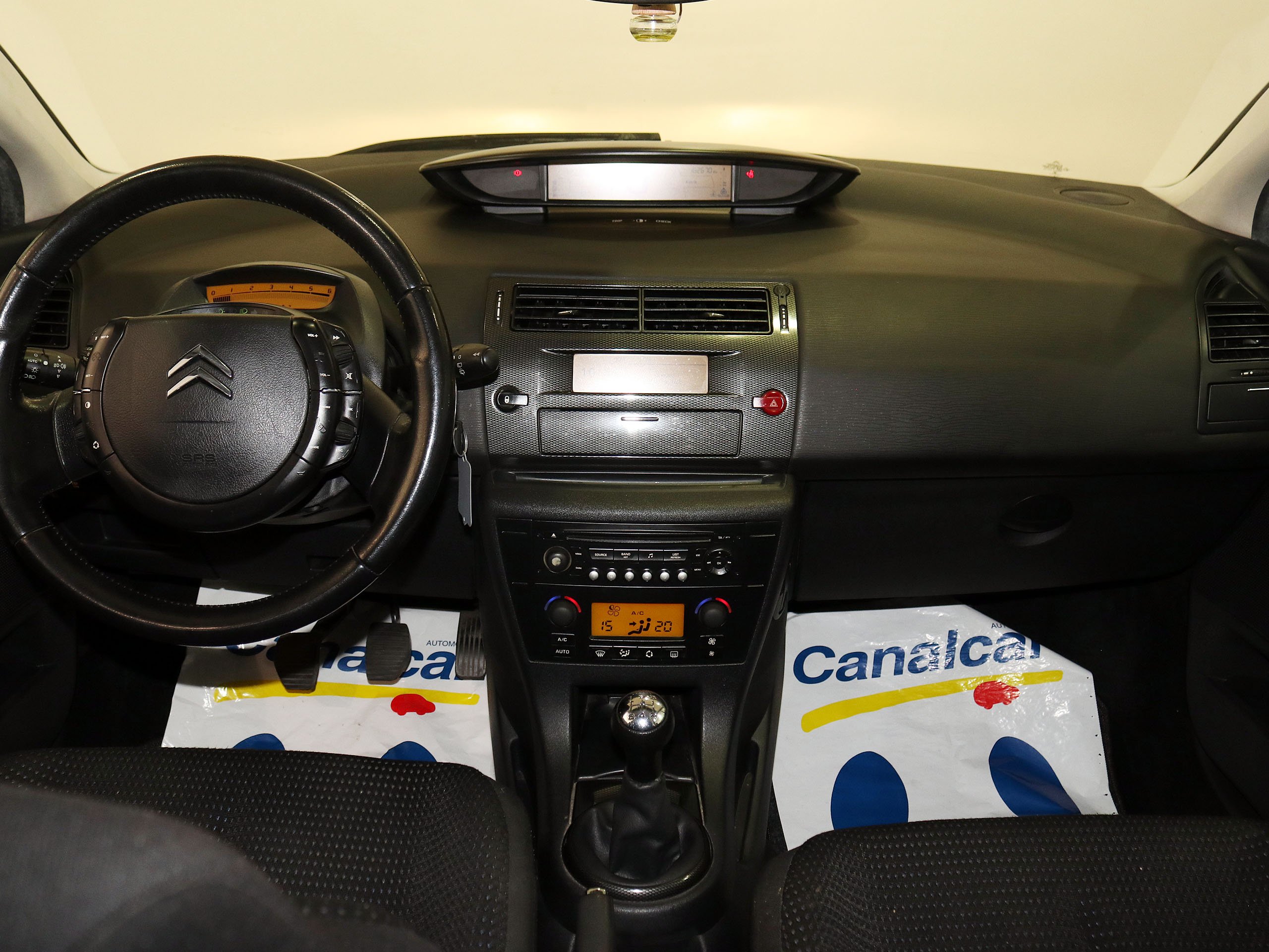 Foto Citroen C4 17