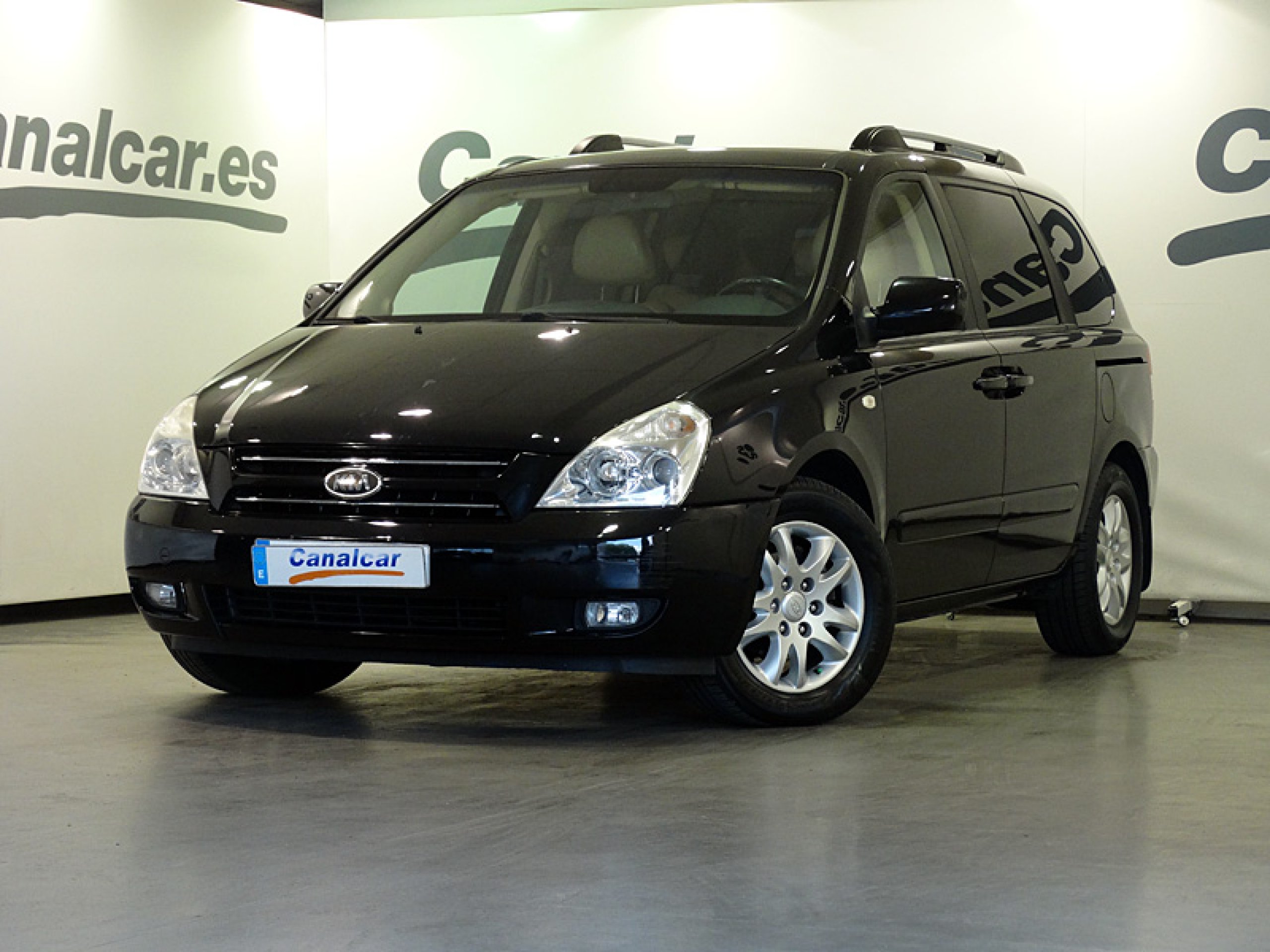 Foto Kia Carnival 1