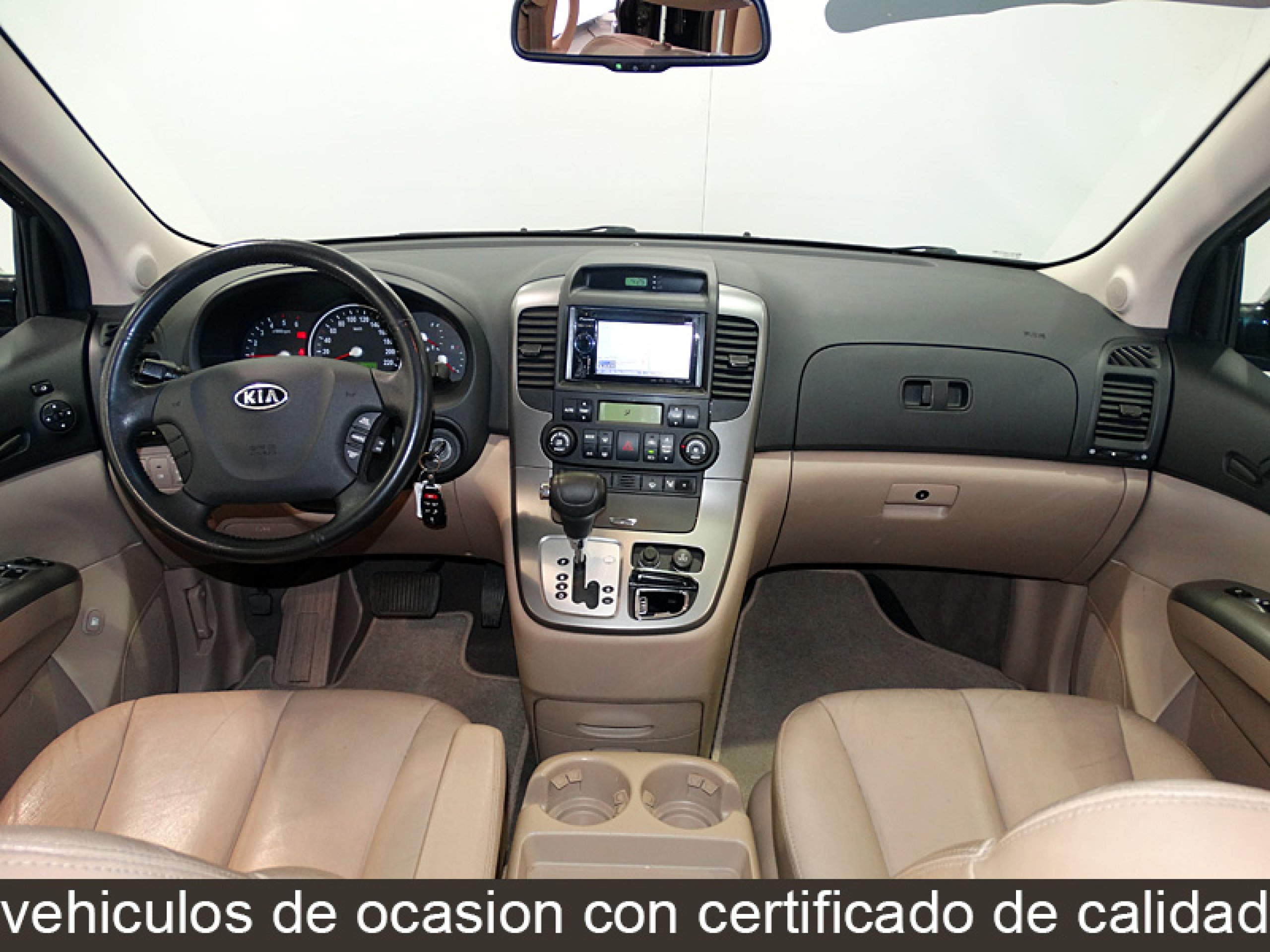 Foto Kia Carnival 16