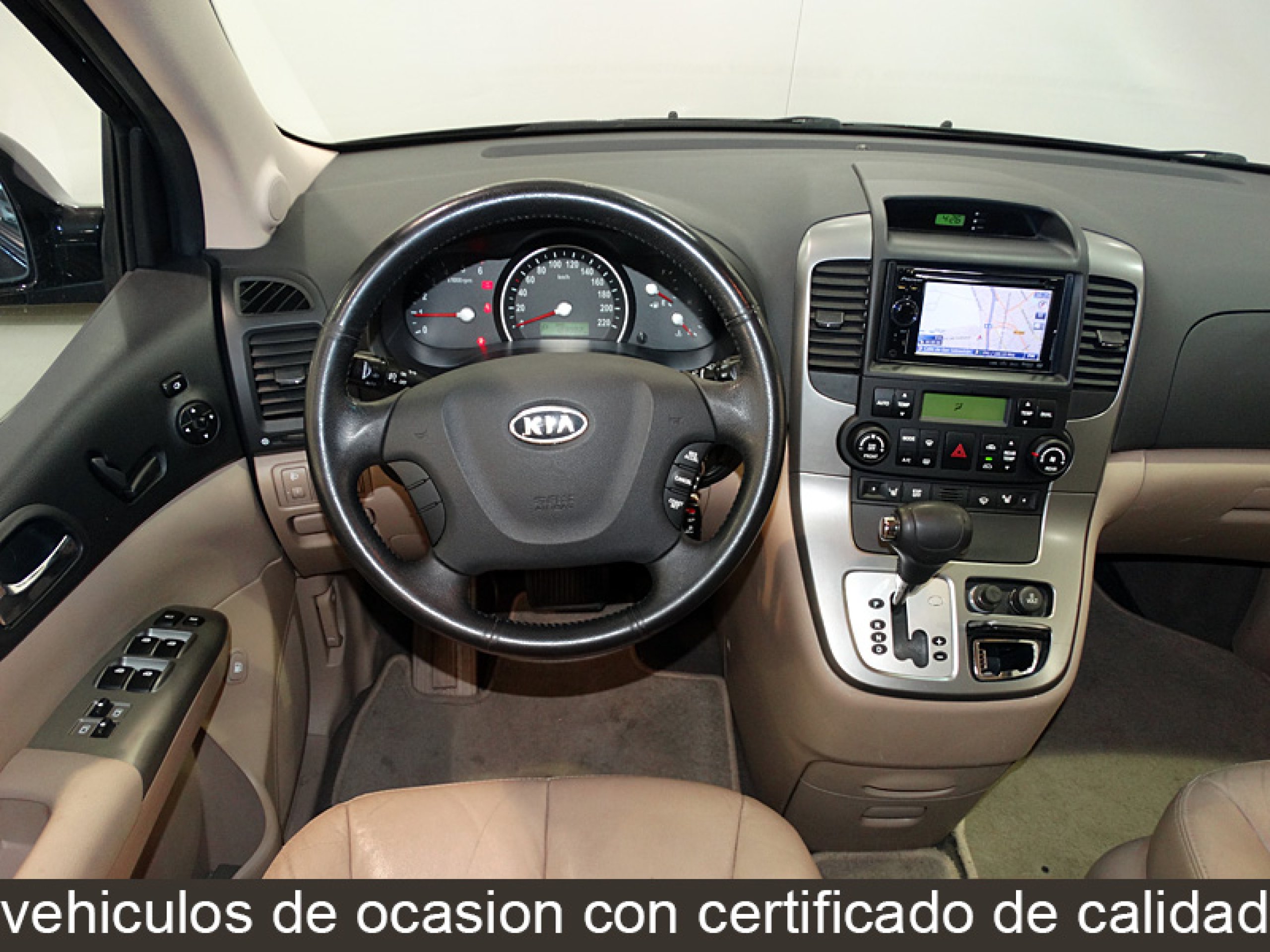 Foto Kia Carnival 17